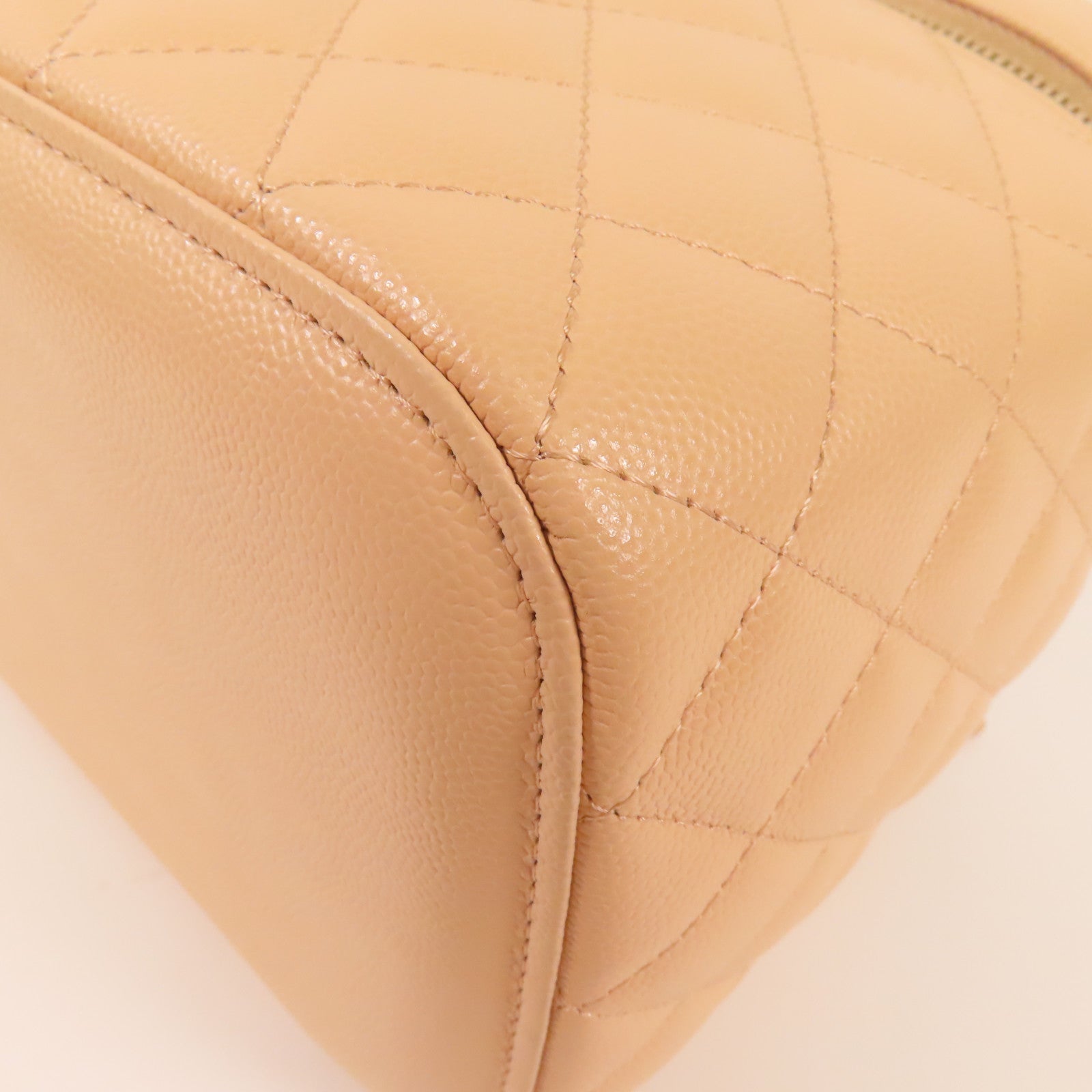 CHANEL 牛皮皮革Vanity Bag金扣化妝袋