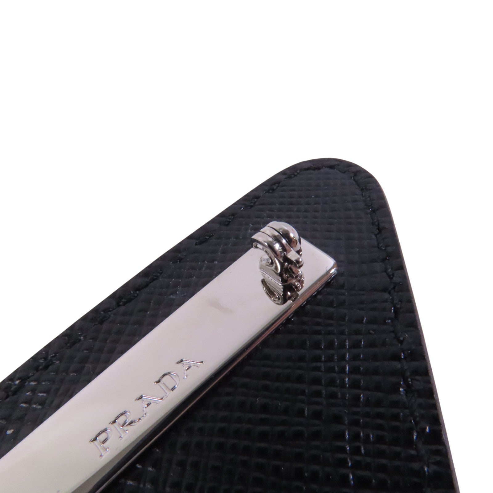 PRADA Saffiano皮革/金屬Brooch銀扣胸針