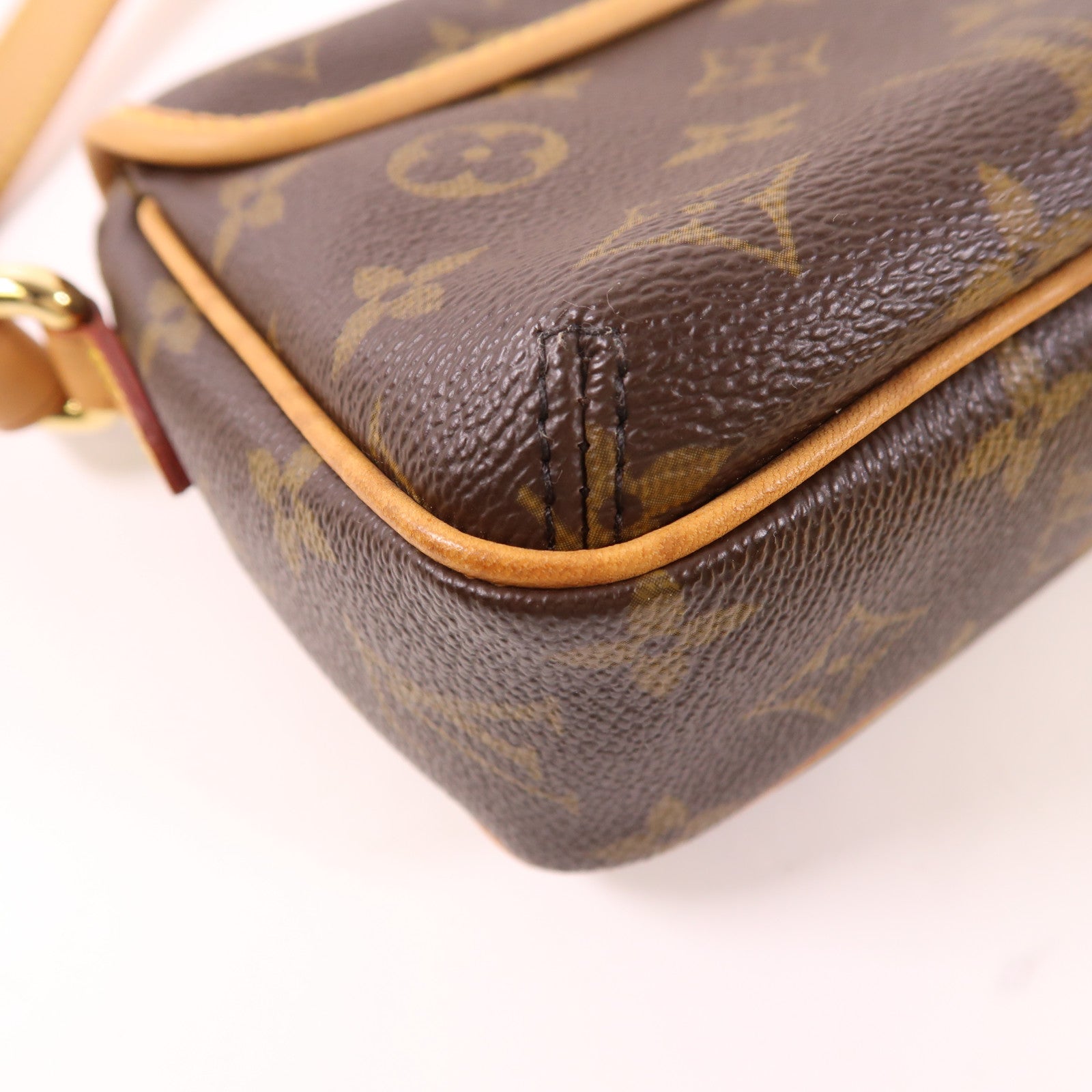 LOUIS VUITTON Monogram Tikal PM金扣肩背袋