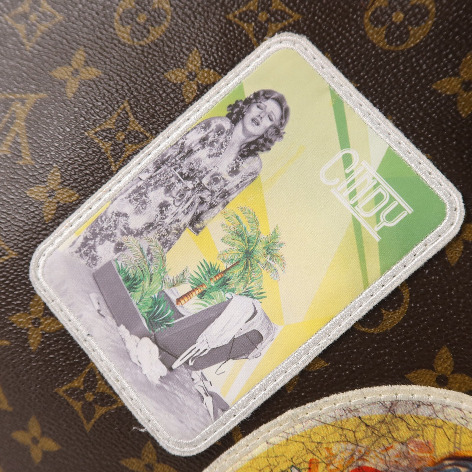 LOUIS VUITTON Monogram Cindy Sherman Camera Messenger手挽肩背兩用袋