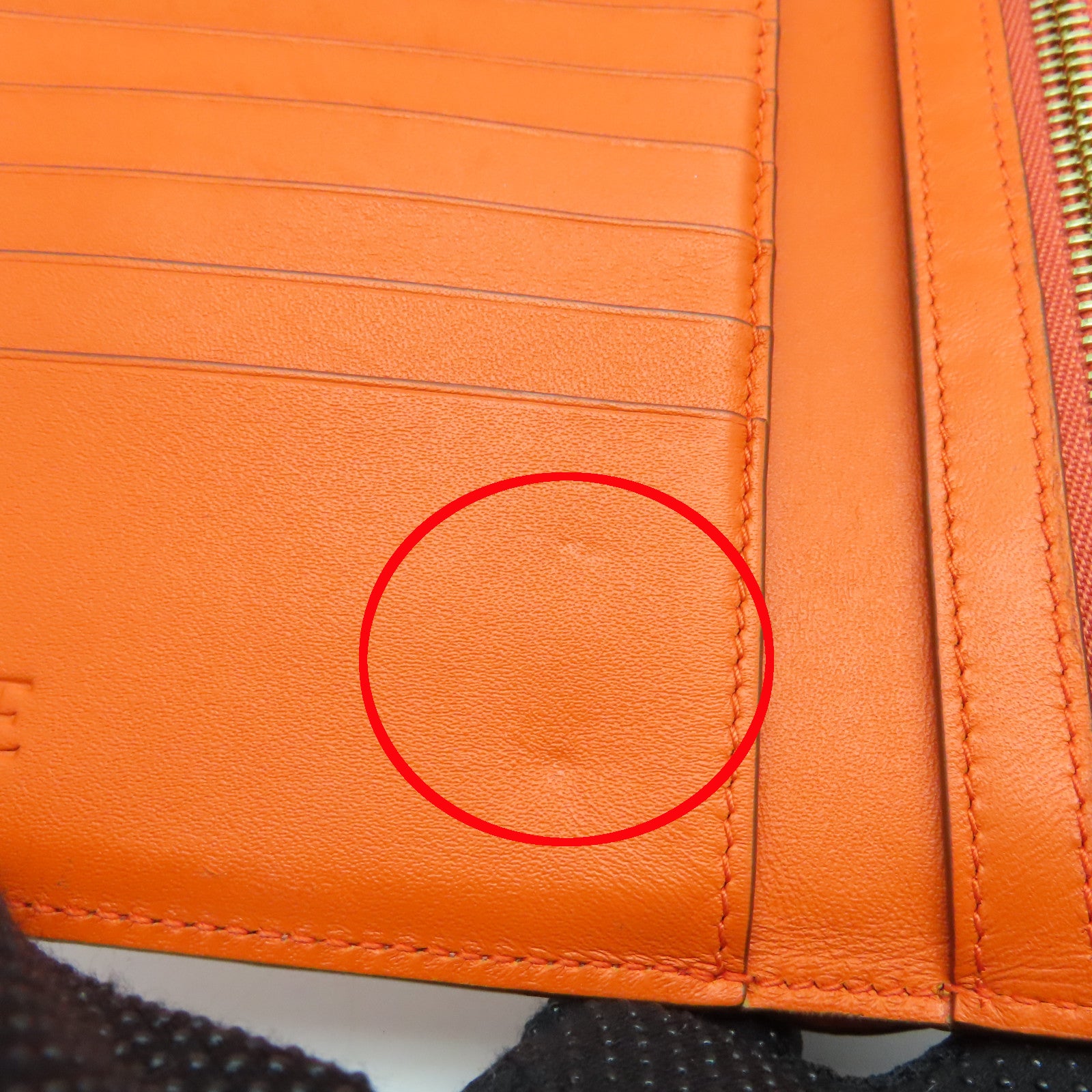 LOEWE 牛皮皮革Wallet金扣钱包粉红色