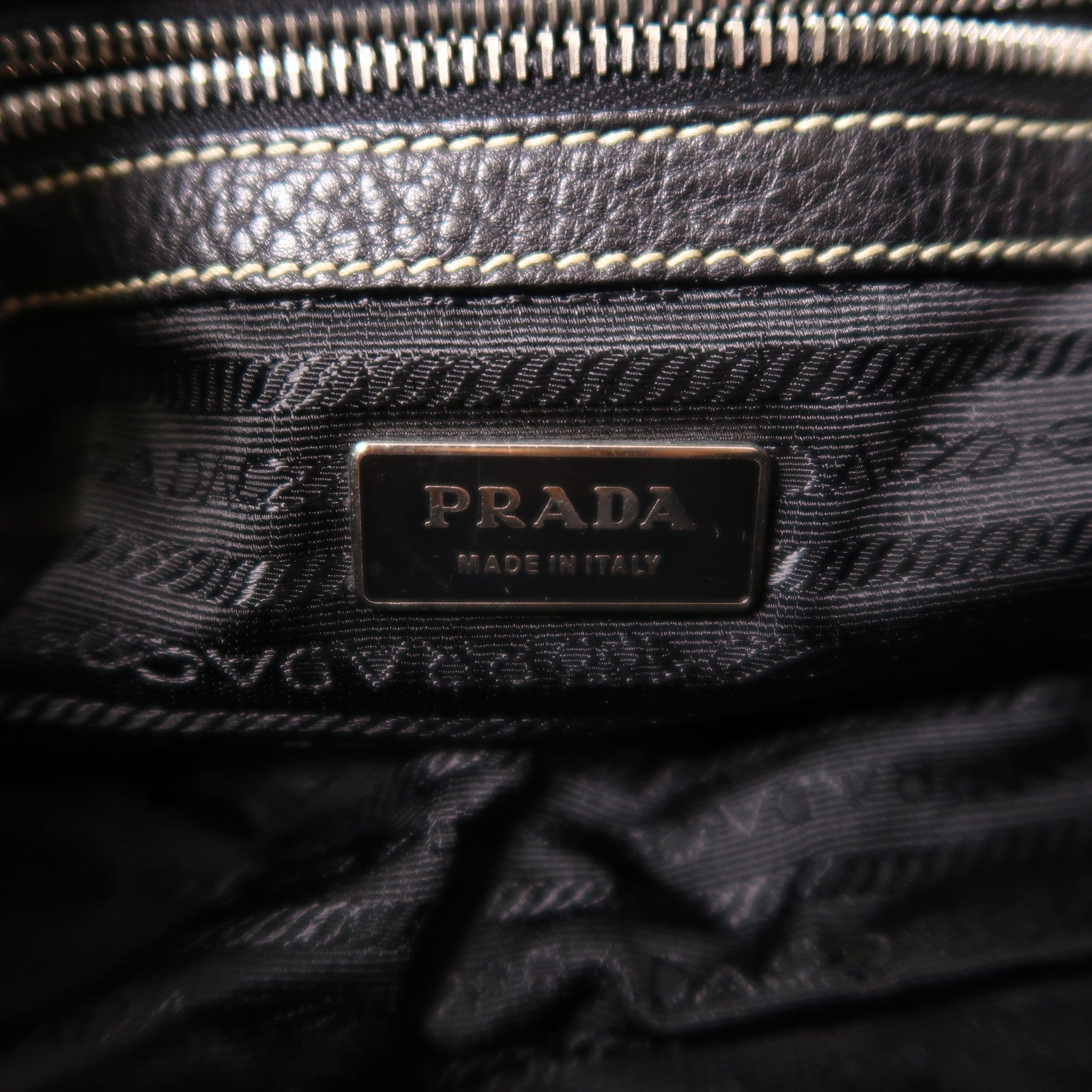 PRADA 尼龍/牛皮皮革Shoulder Bag銀扣肩背袋