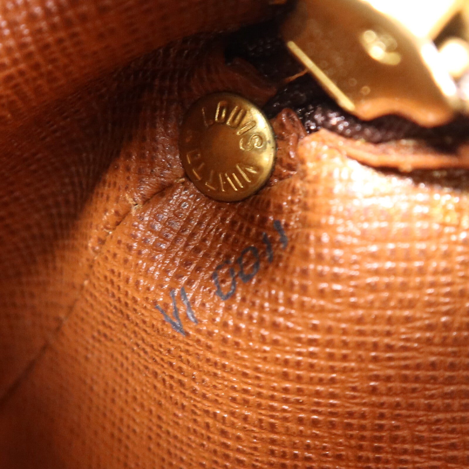 LOUIS VUITTON 【激減優惠】Monogram Drouot金扣肩背袋