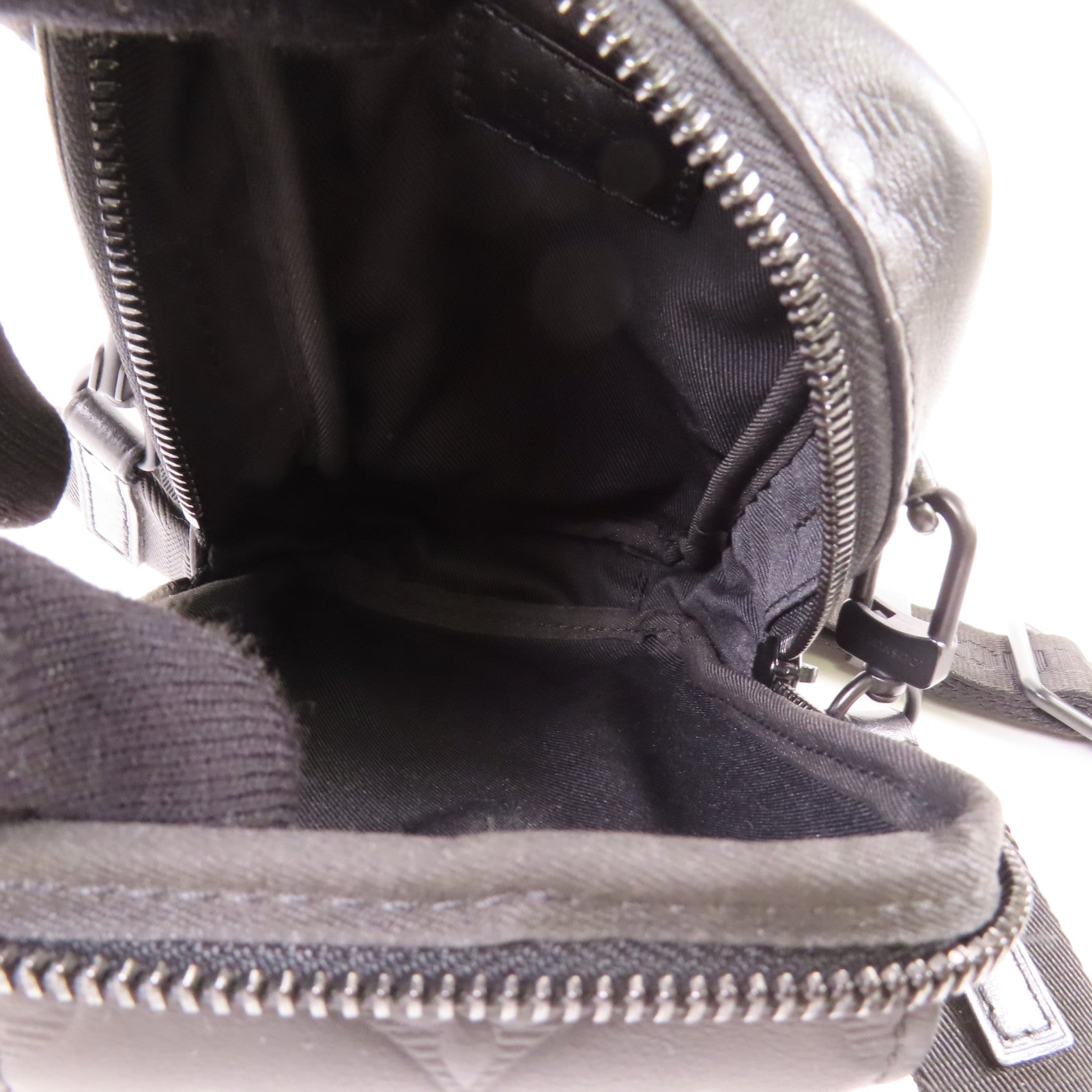 LOUIS VUITTON Monogram Shadow Double Phone Pouch NM肩背袋