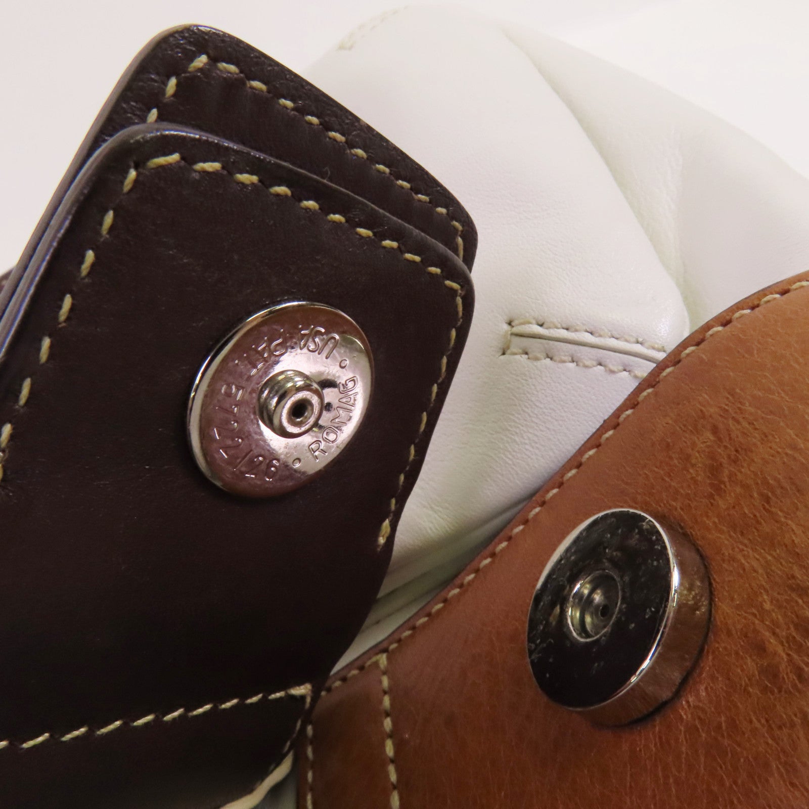 COACH 牛皮皮革Shoulder Bag銀扣肩背袋