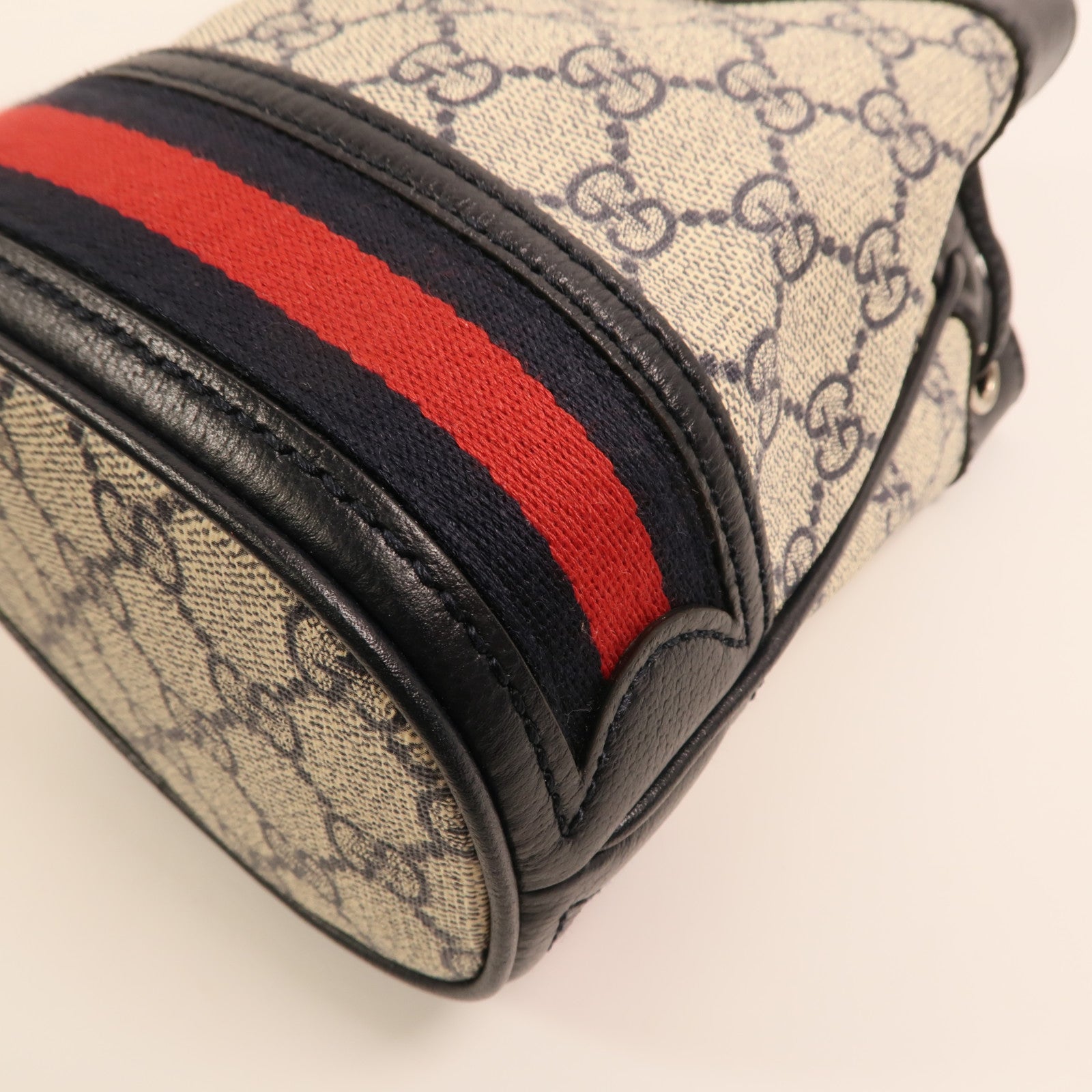 GUCCI 塗層帆布Ophidia GG Mini Bucket Bag銀扣肩背袋