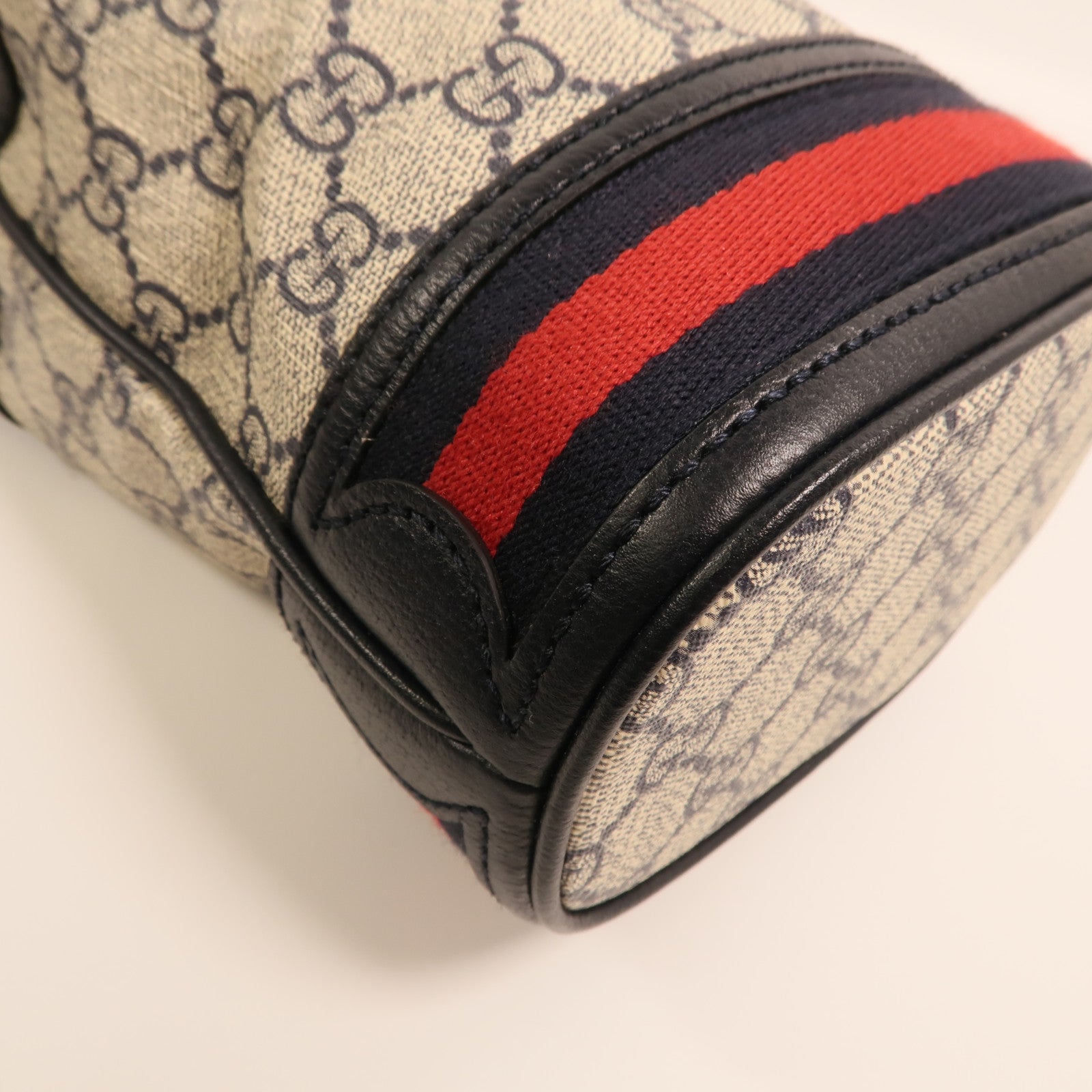 GUCCI 塗層帆布Ophidia GG Mini Bucket Bag銀扣肩背袋