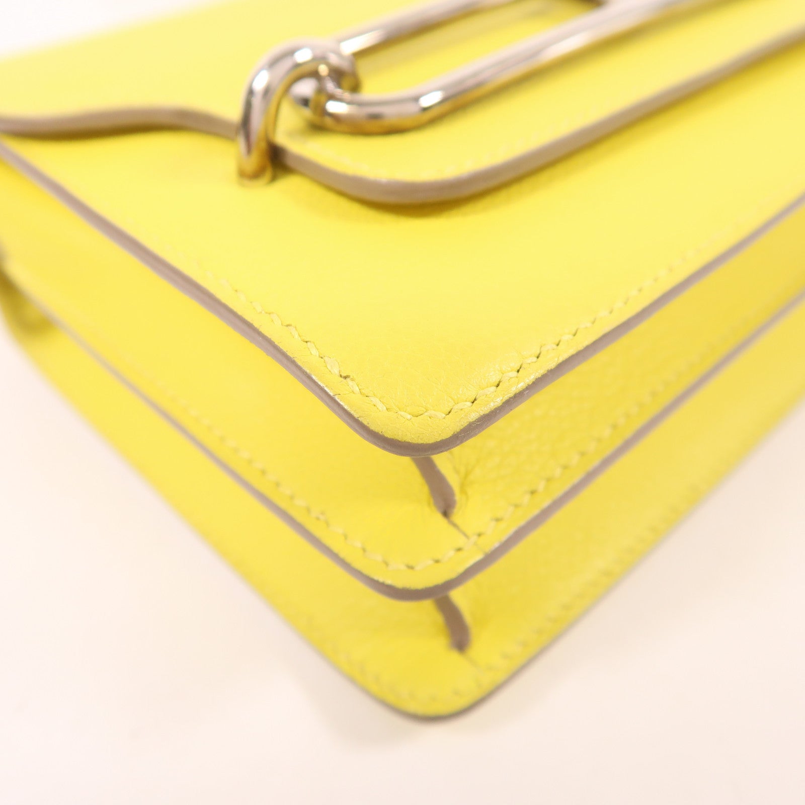 HERMES Evercolor皮革Mini Roulis銀扣肩背袋