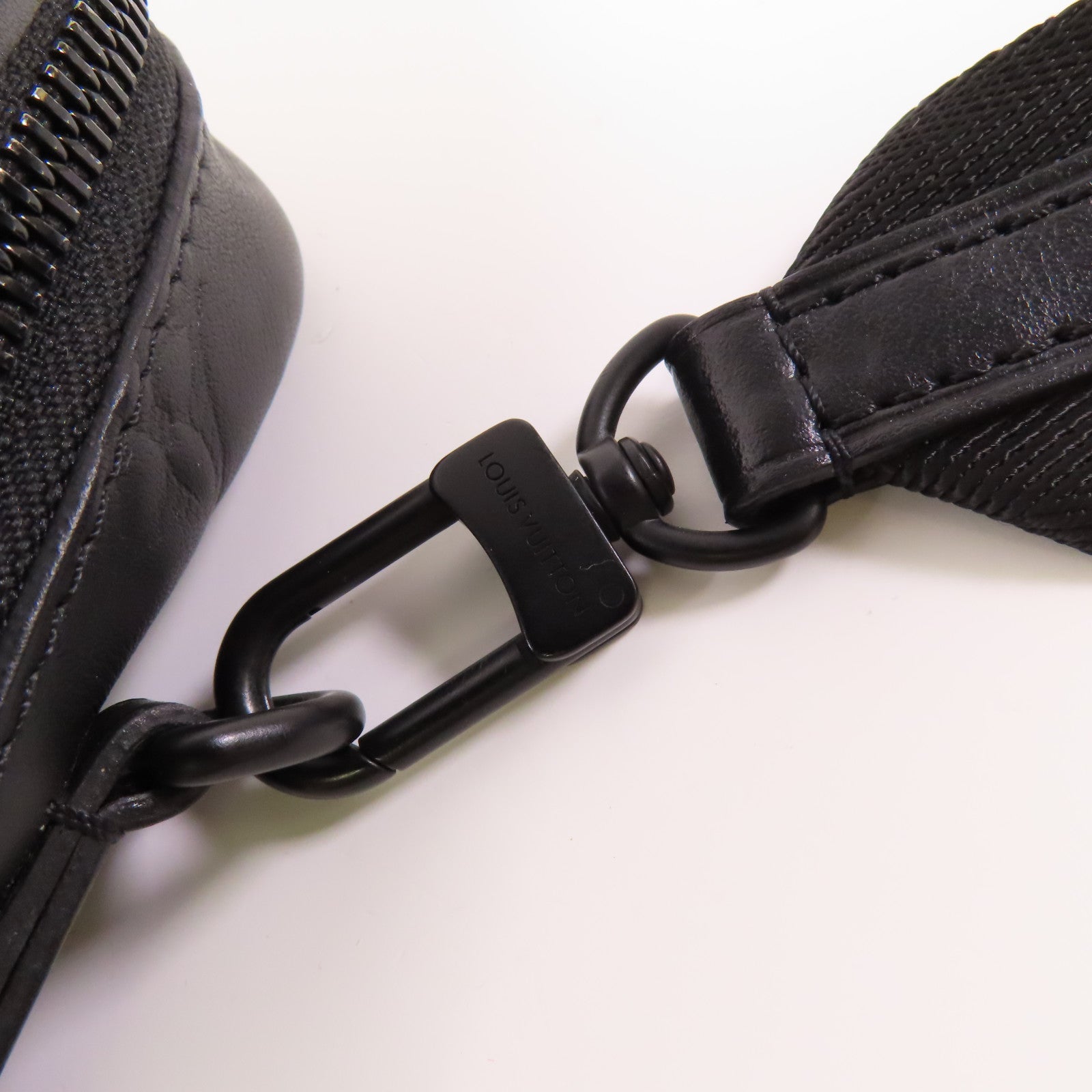 LOUIS VUITTON Monogram Shadow Double Phone Pouch NM肩背袋