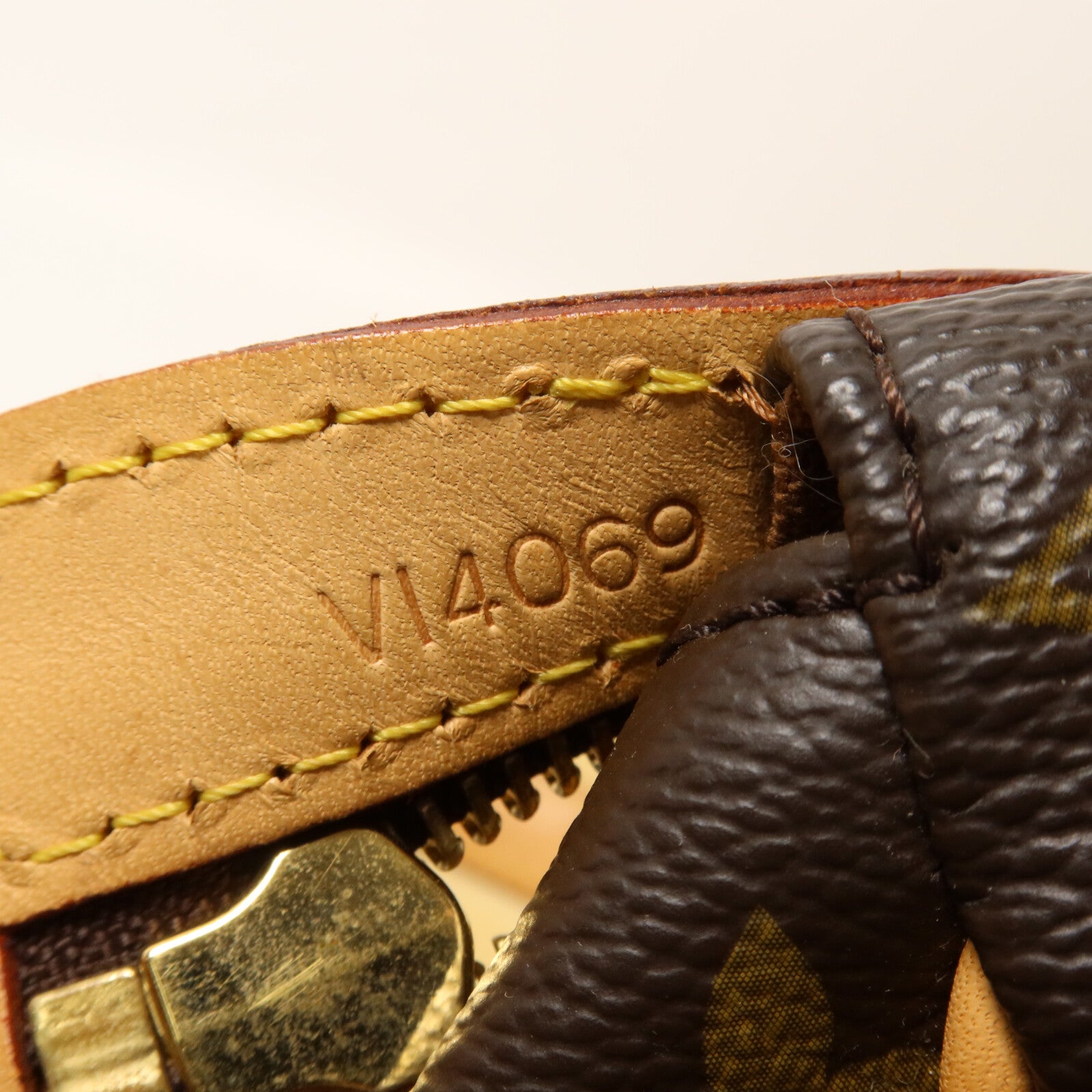 LOUIS VUITTON Monogram Stresa PM肩背袋