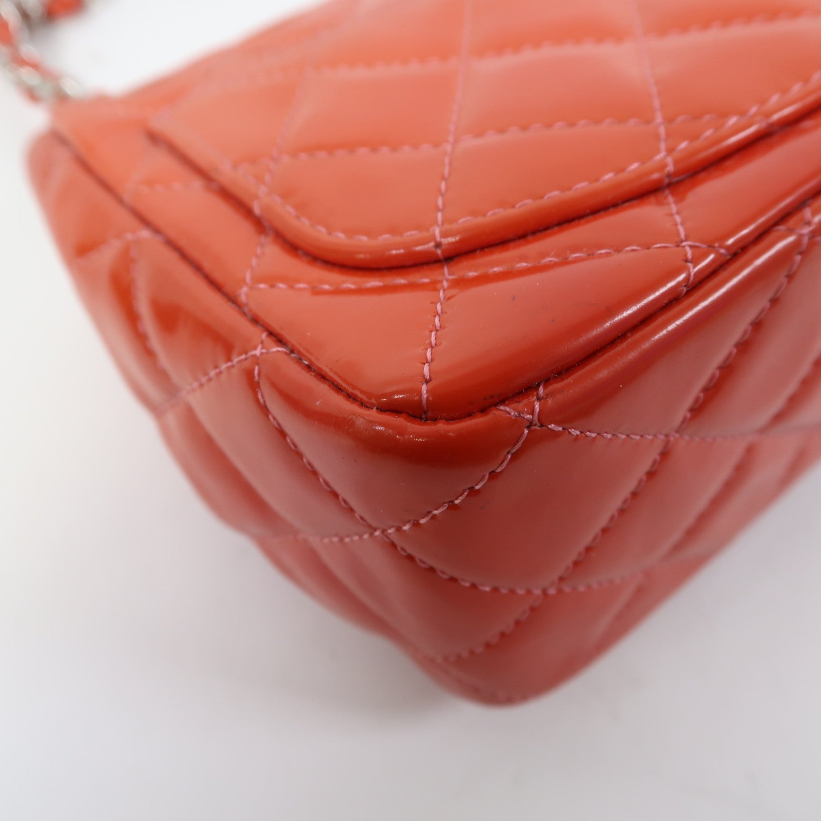 CHANEL 【激減優惠】菱格漆皮Classic Mini Square Chain Shoulder Bag銀扣鏈帶肩背袋橙色