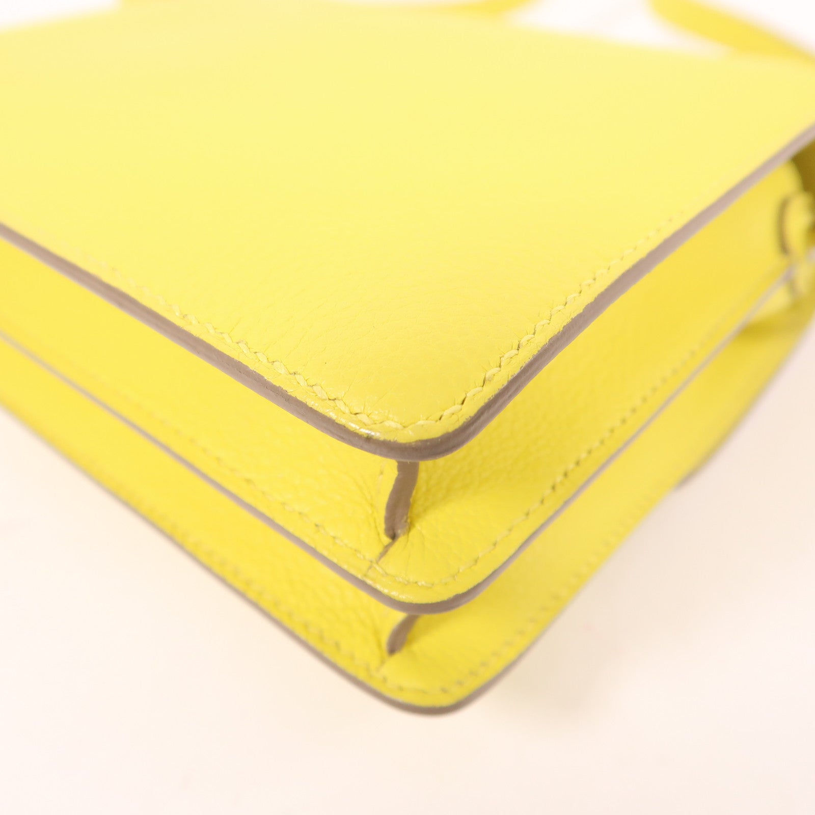 HERMES Evercolor皮革Mini Roulis銀扣肩背袋