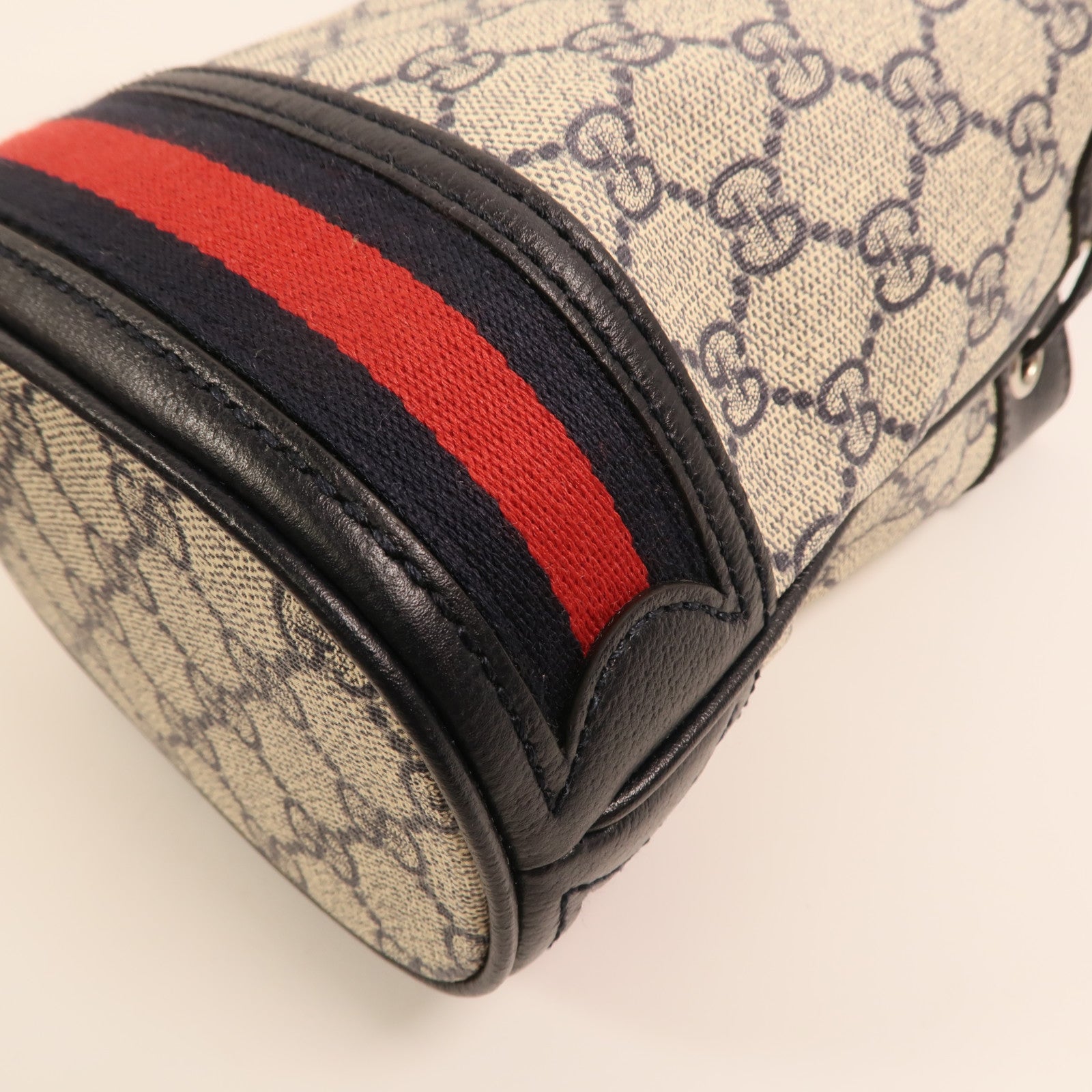 GUCCI 塗層帆布Ophidia GG Mini Bucket Bag銀扣肩背袋