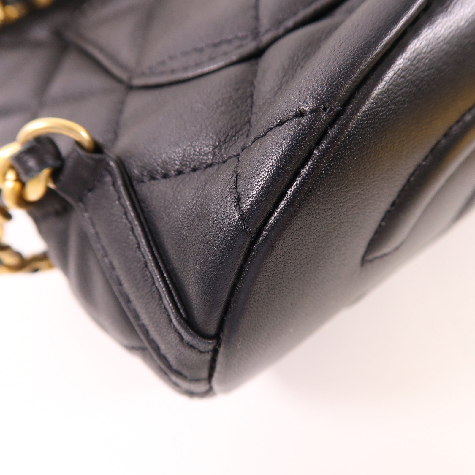 CHANEL 【激減優惠】牛皮皮革Mini Backpack金扣鏈帶背包