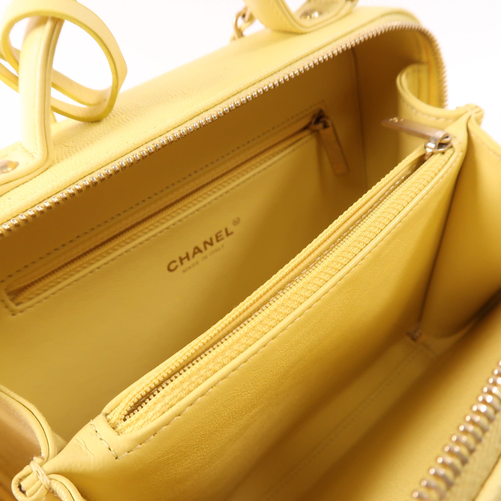 CHANEL 牛皮皮革Vanity Case金扣鏈帶手挽肩背兩用袋