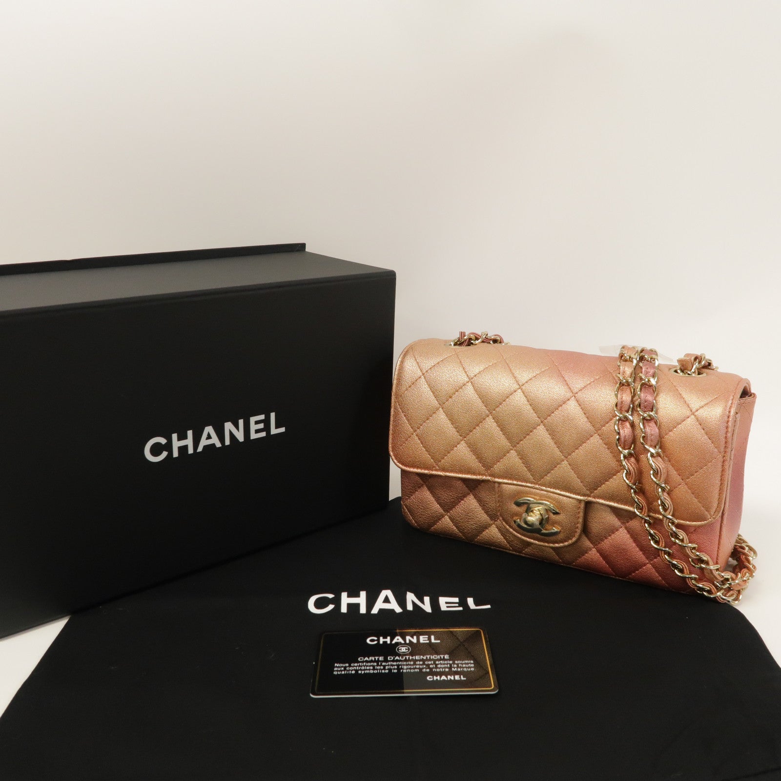 CHANEL 菱格牛皮皮革Classic 20金扣鏈帶肩背袋粉紅色
