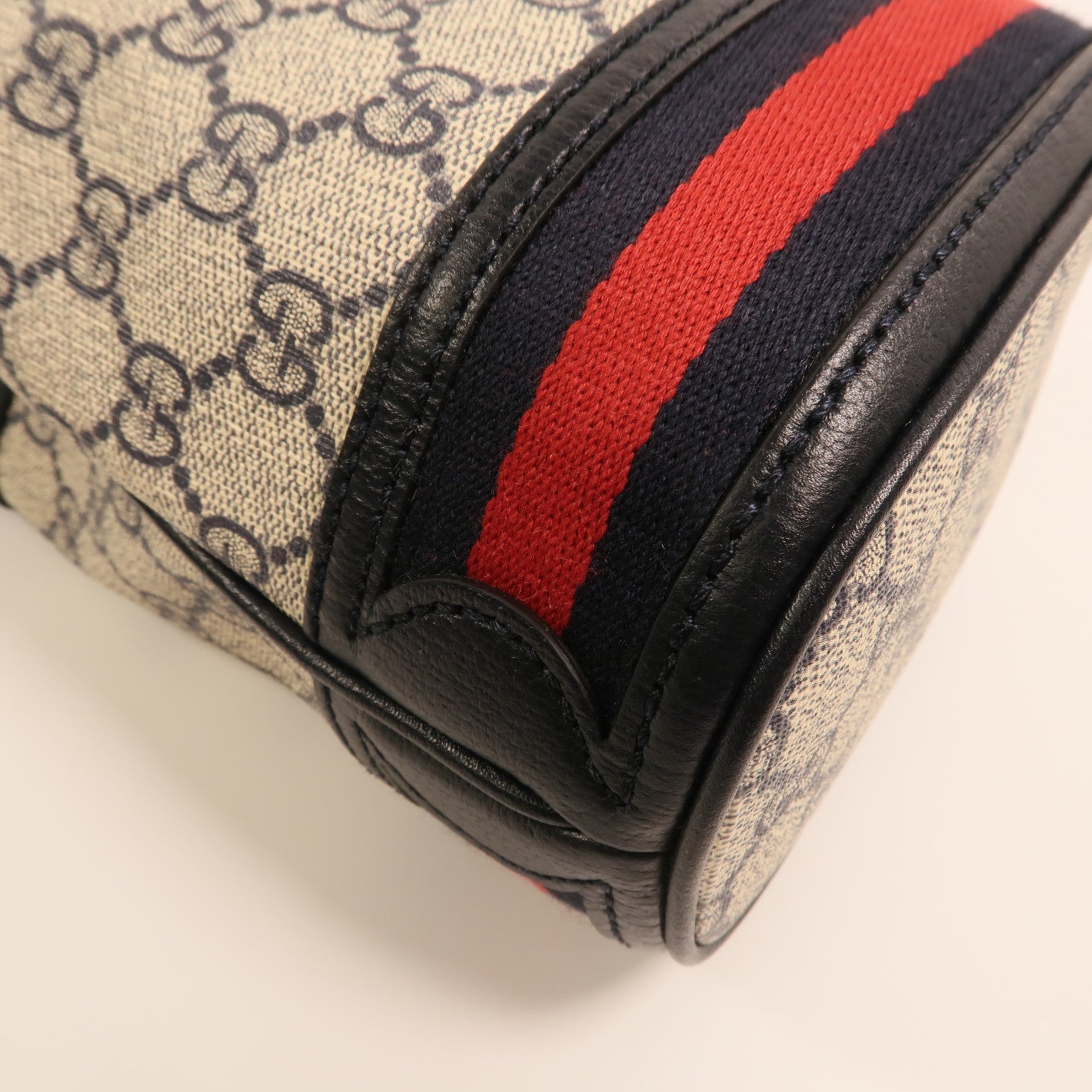 GUCCI 塗層帆布Ophidia GG Mini Bucket Bag銀扣肩背袋