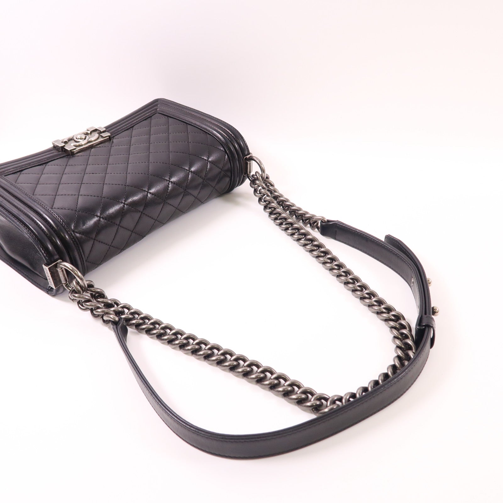 CHANEL 羊皮皮革Boy 25銀扣鏈帶肩背袋黑色