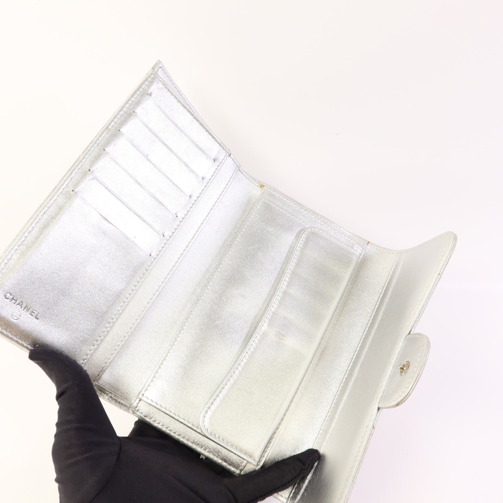 CHANEL 羊皮皮革Trifold Long Wallet銀扣長錢包