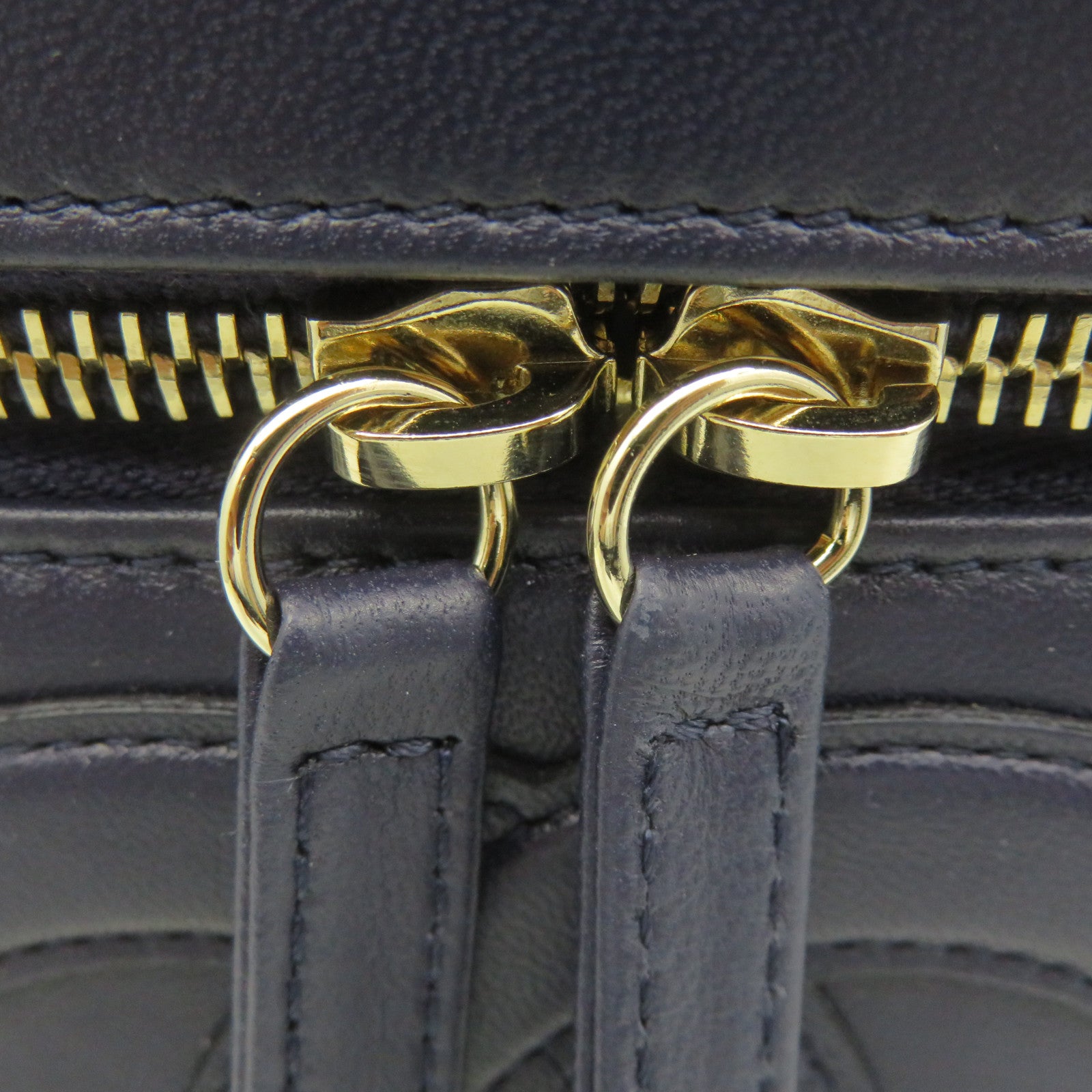 CHANEL 牛皮皮革Chain Shoulder Bag金扣链带肩背袋蓝色