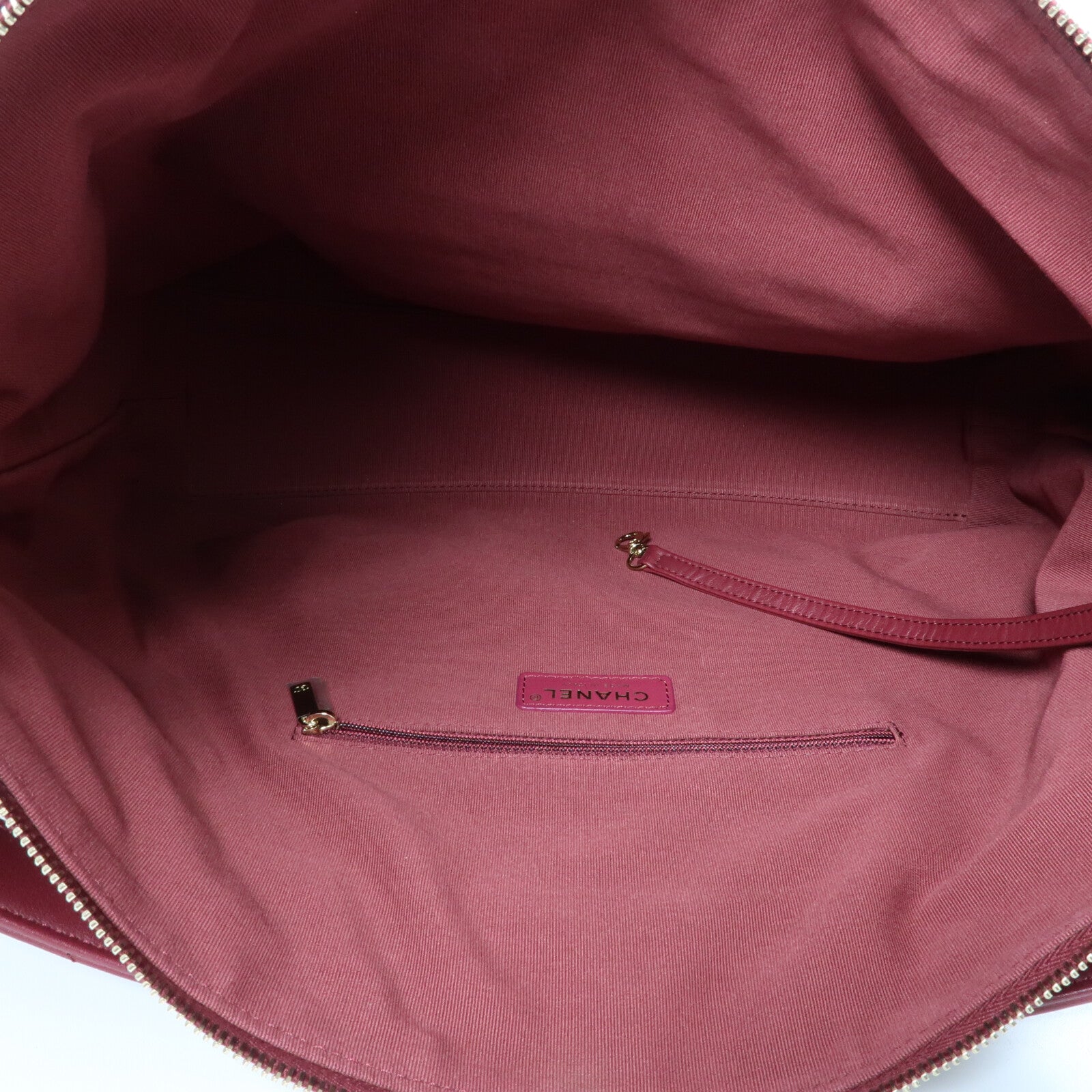 CHANEL 牛皮皮革Maxi Hobo金扣肩背袋