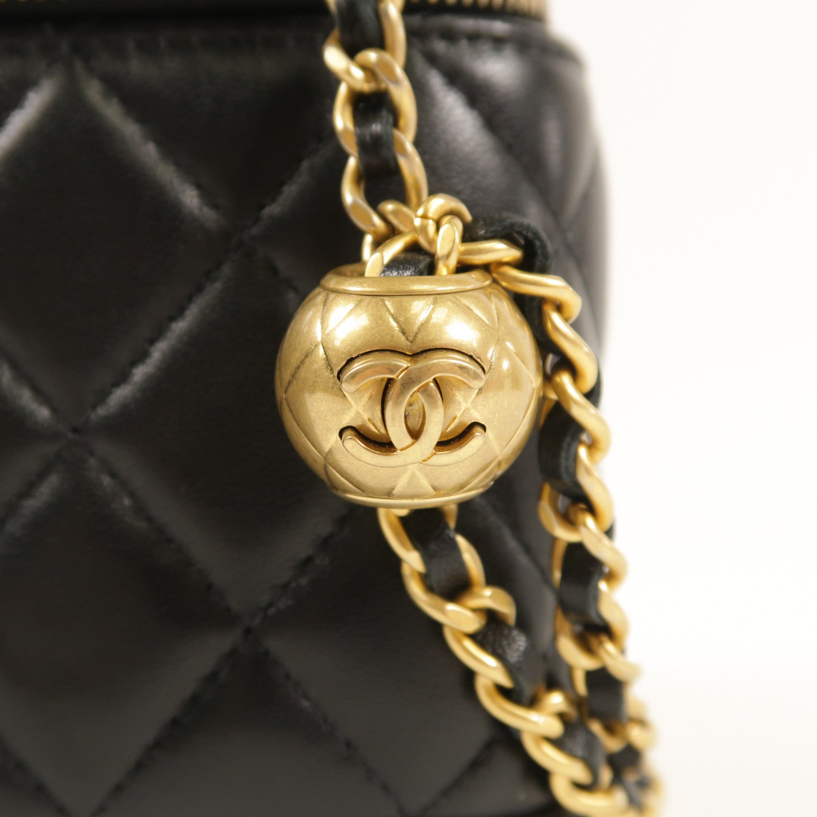 CHANEL 羊皮皮革Vanity Case Gold Ball金扣肩背袋