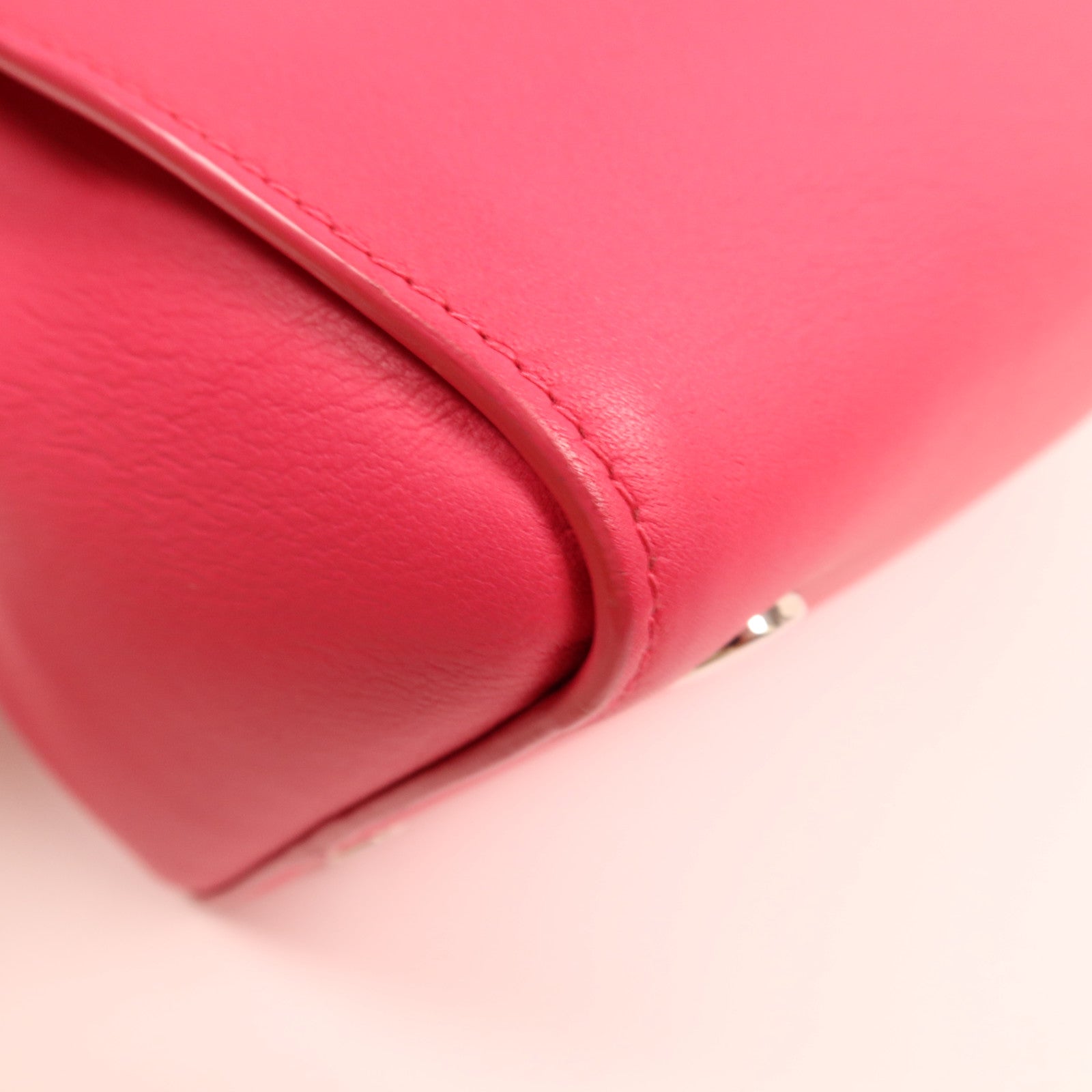 Dior 羊皮皮革Shoulder Bag銀扣肩背袋