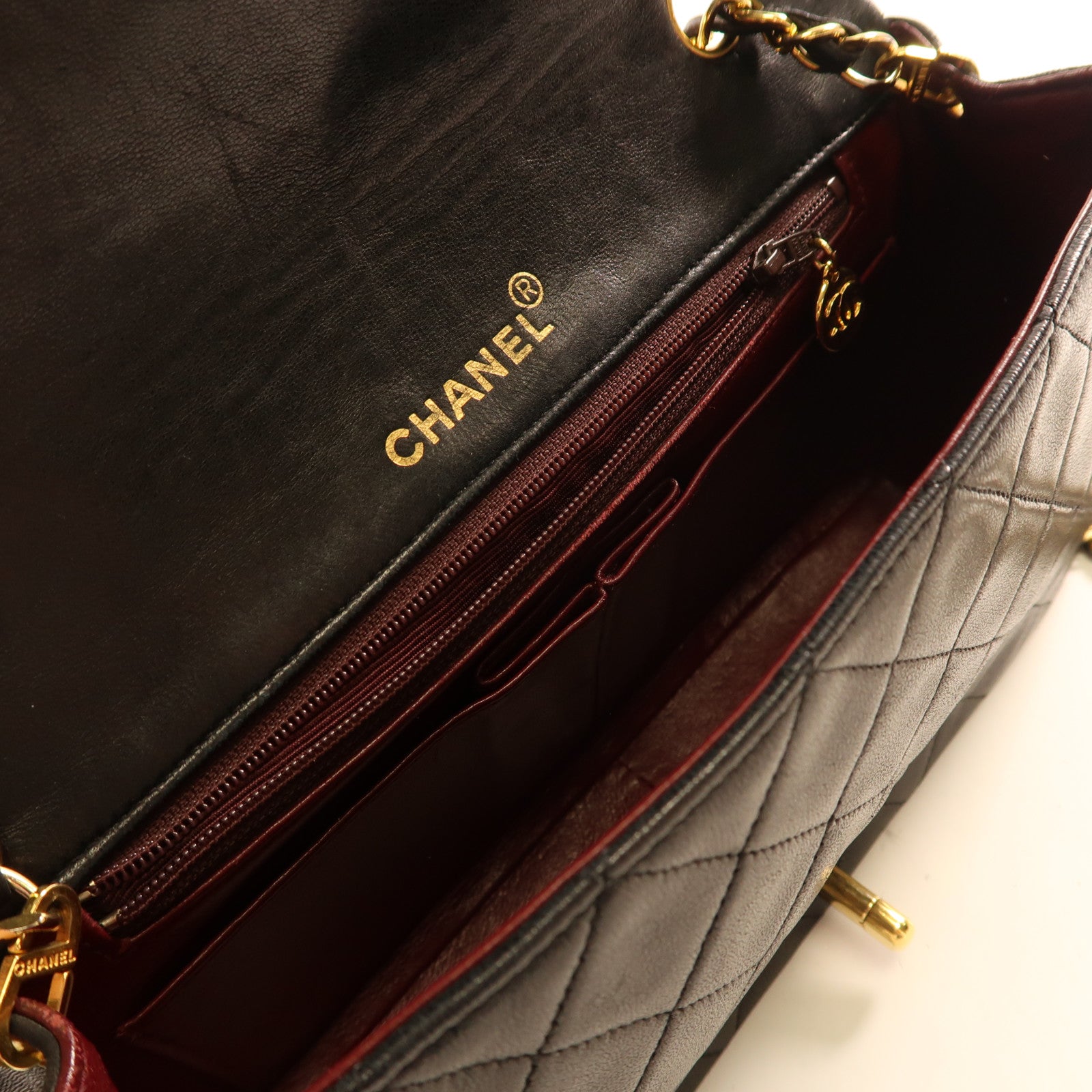 CHANEL 【激減優惠】羊皮皮革Chain Shoulder金扣鏈帶肩背袋