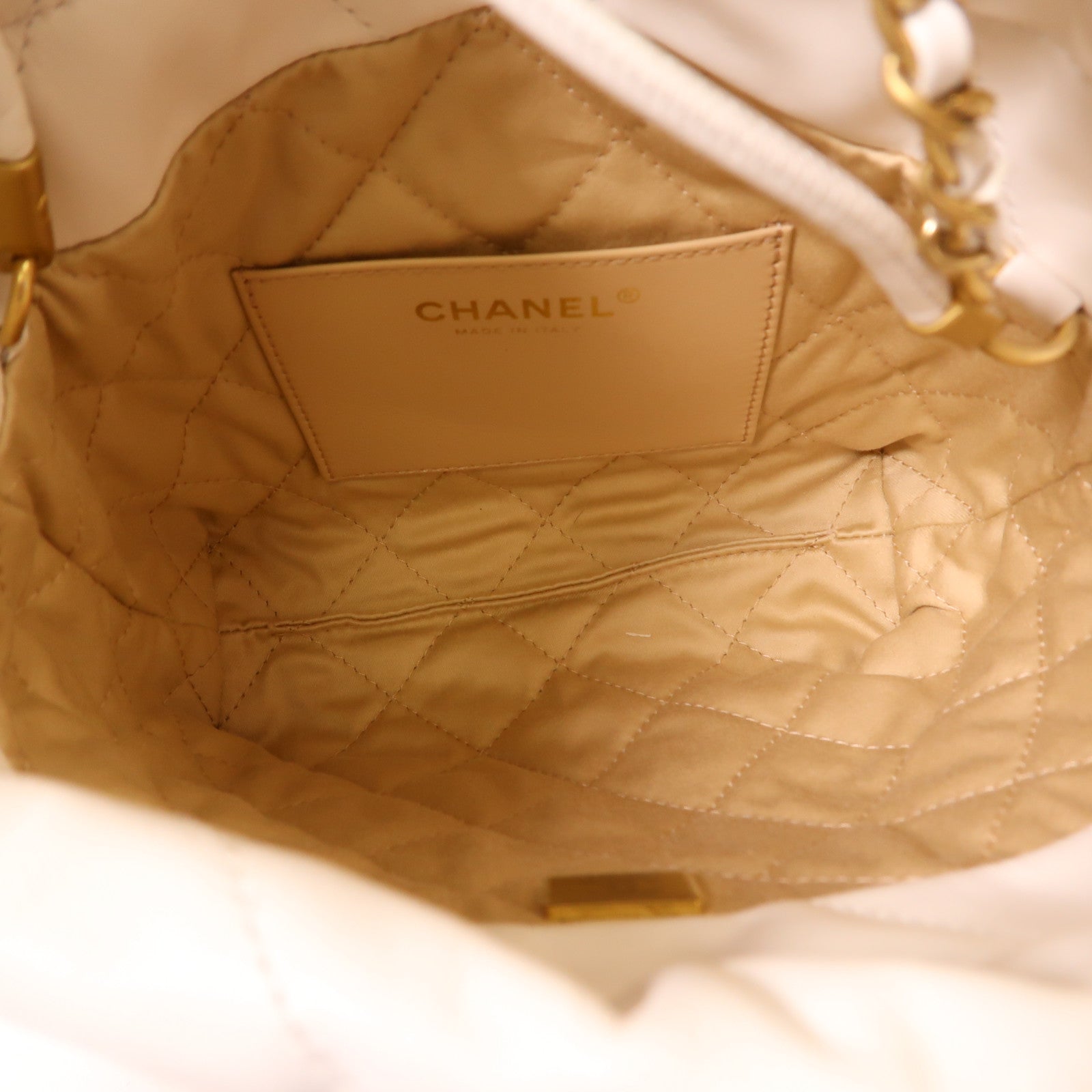 CHANEL 羊皮皮革C22 Mini金扣鏈帶肩背袋白色