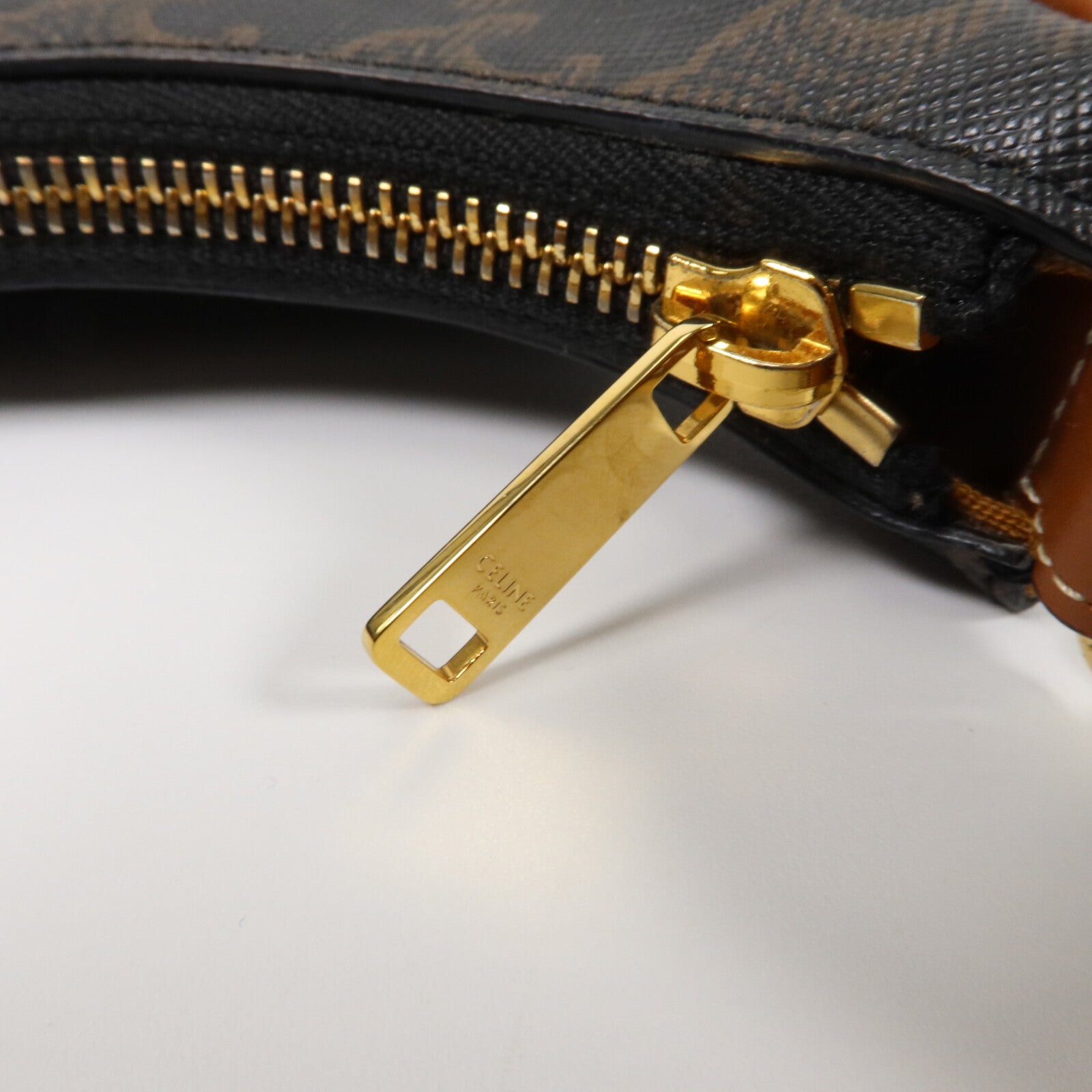 CELINE 塗層帆布Ava Medium Triomphe肩背袋