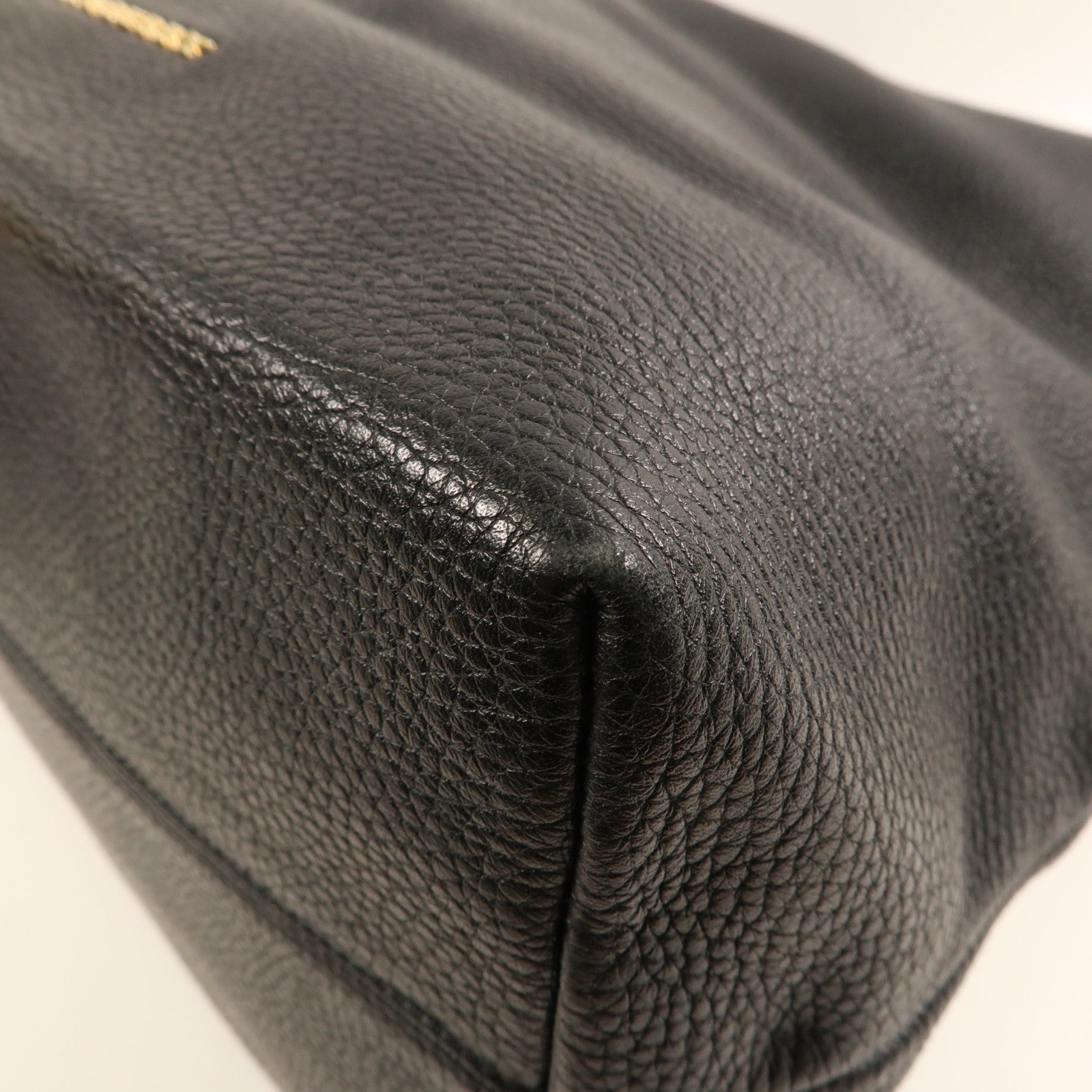 BURBERRY 牛皮皮革Hand Bag金扣手挽袋黑色