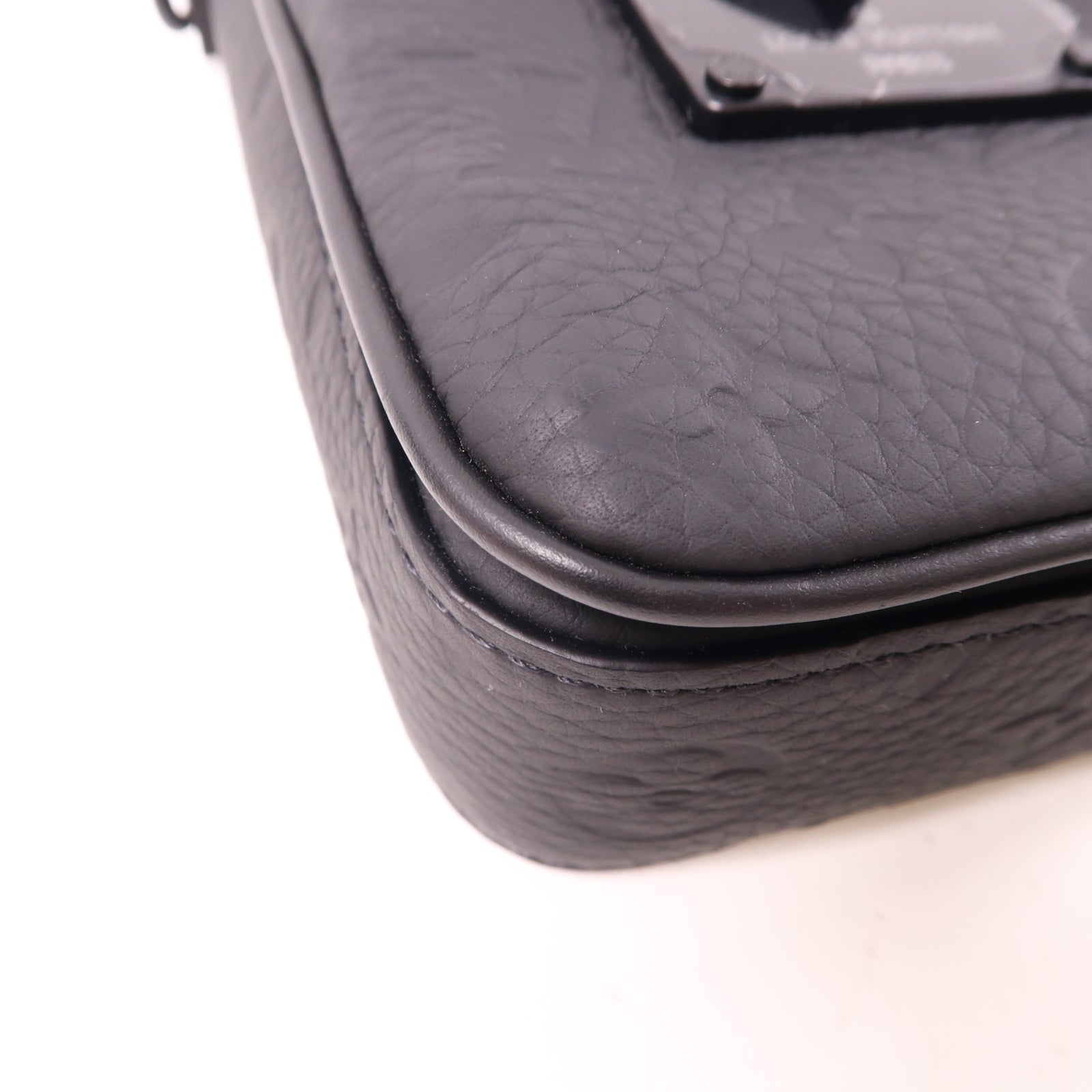 LOUIS VUITTON Monogram Taurillon S-Lock肩背袋黑色