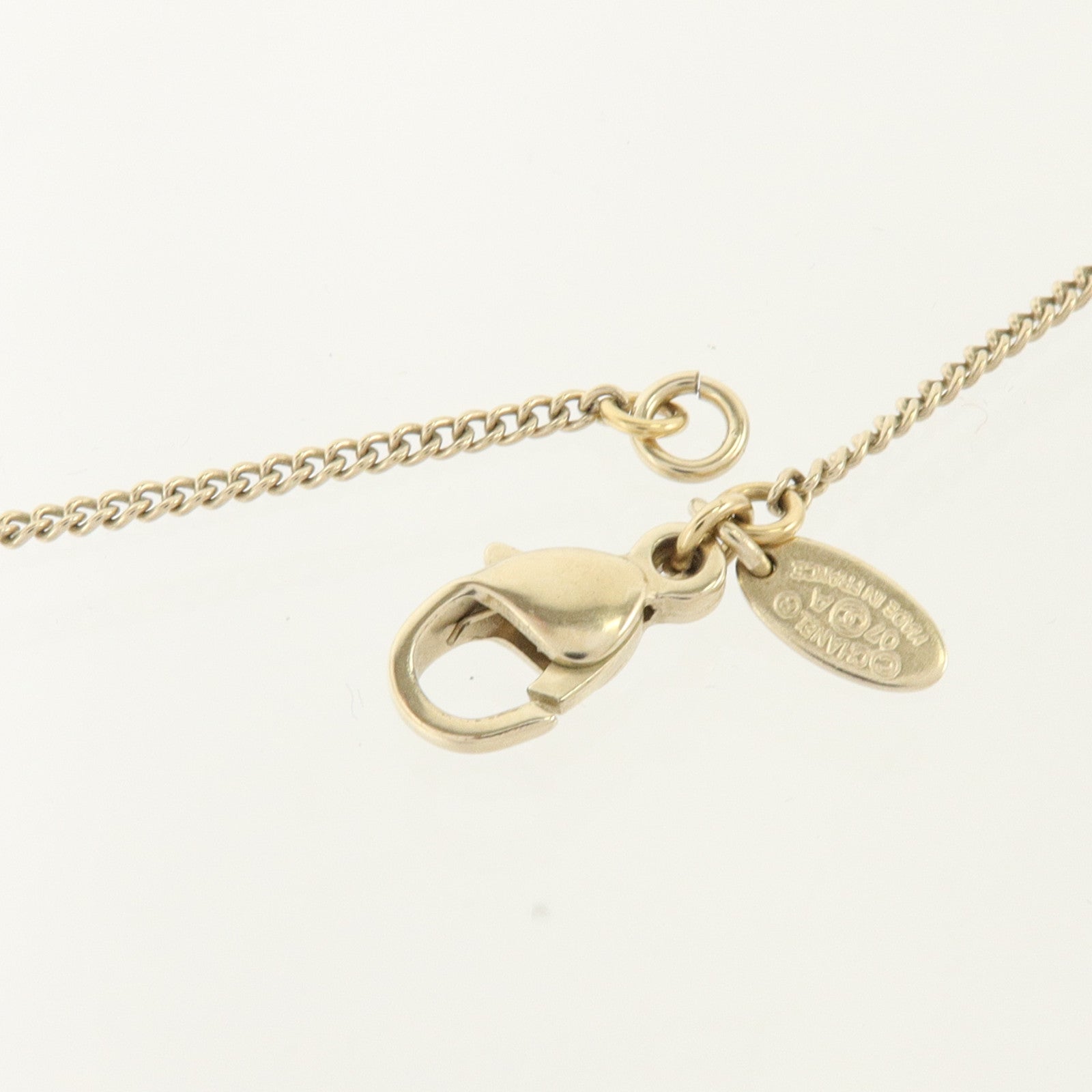 CHANEL 金屬/PVC CC Flower Resin Pendant Necklace項鏈