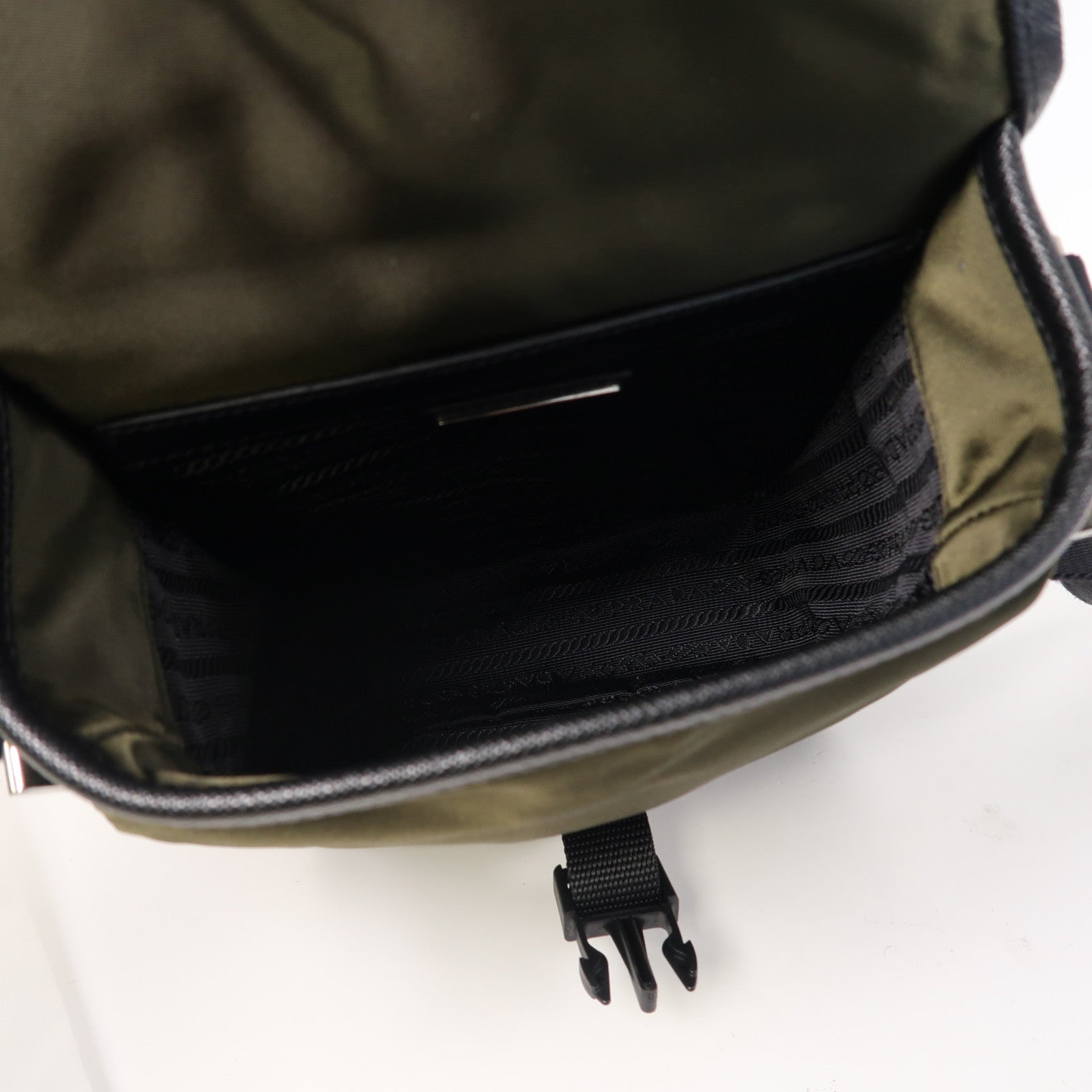PRADA 尼龍Shoulder Bag銀扣肩背袋綠色