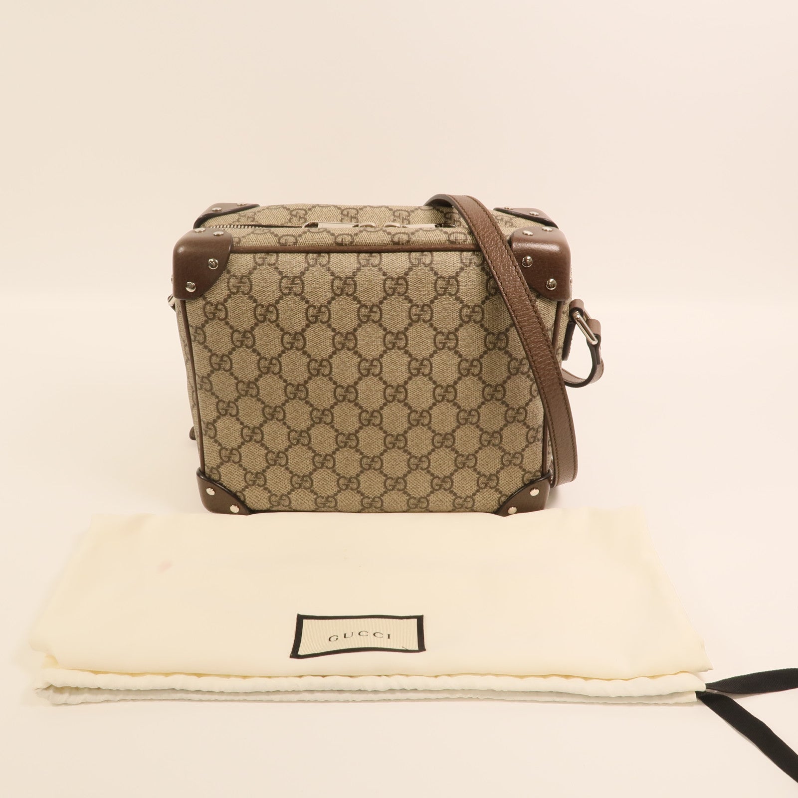 GUCCI 塗層帆布Shoulder Bag銀扣肩背袋