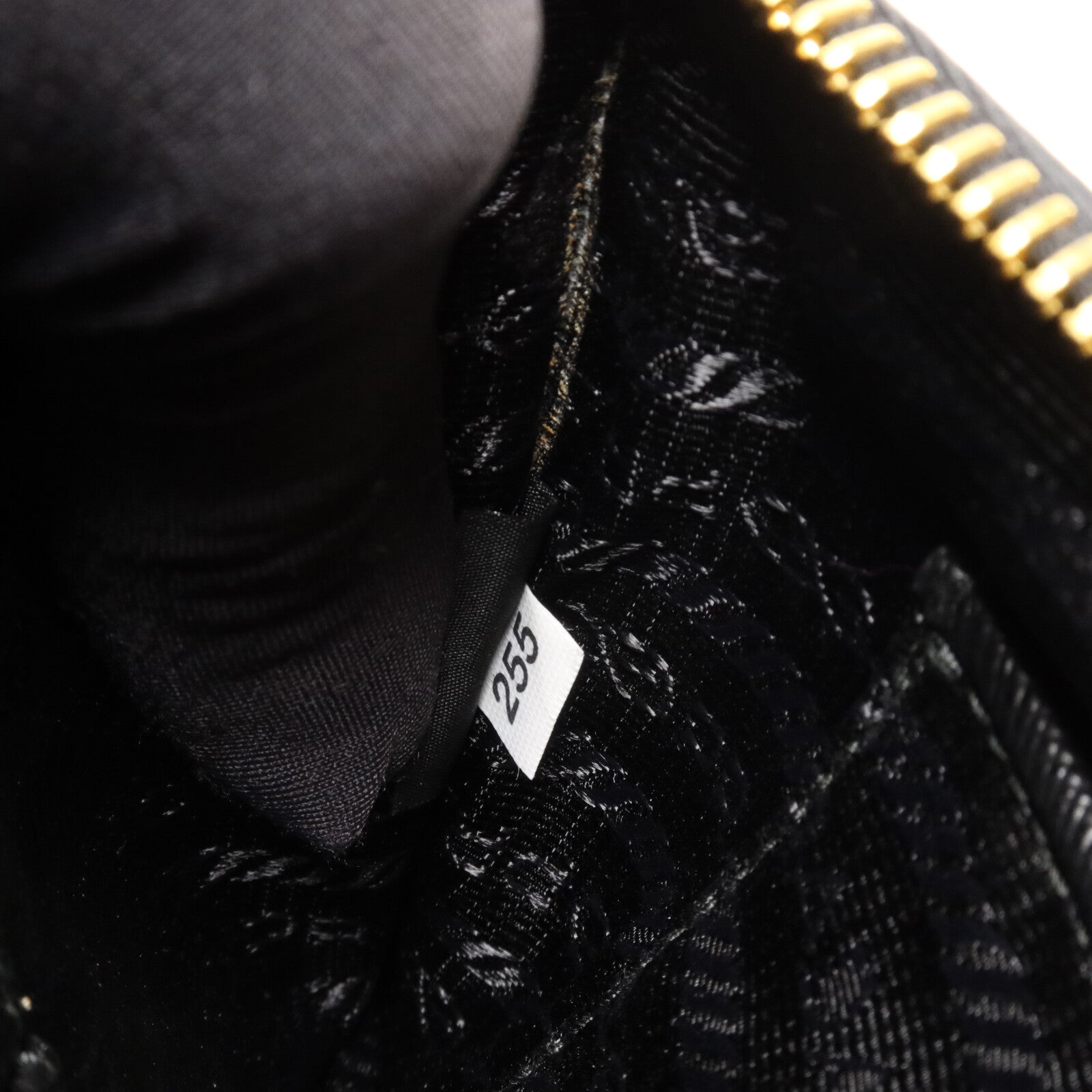 PRADA Saffiano皮革Pouch bag手拿包