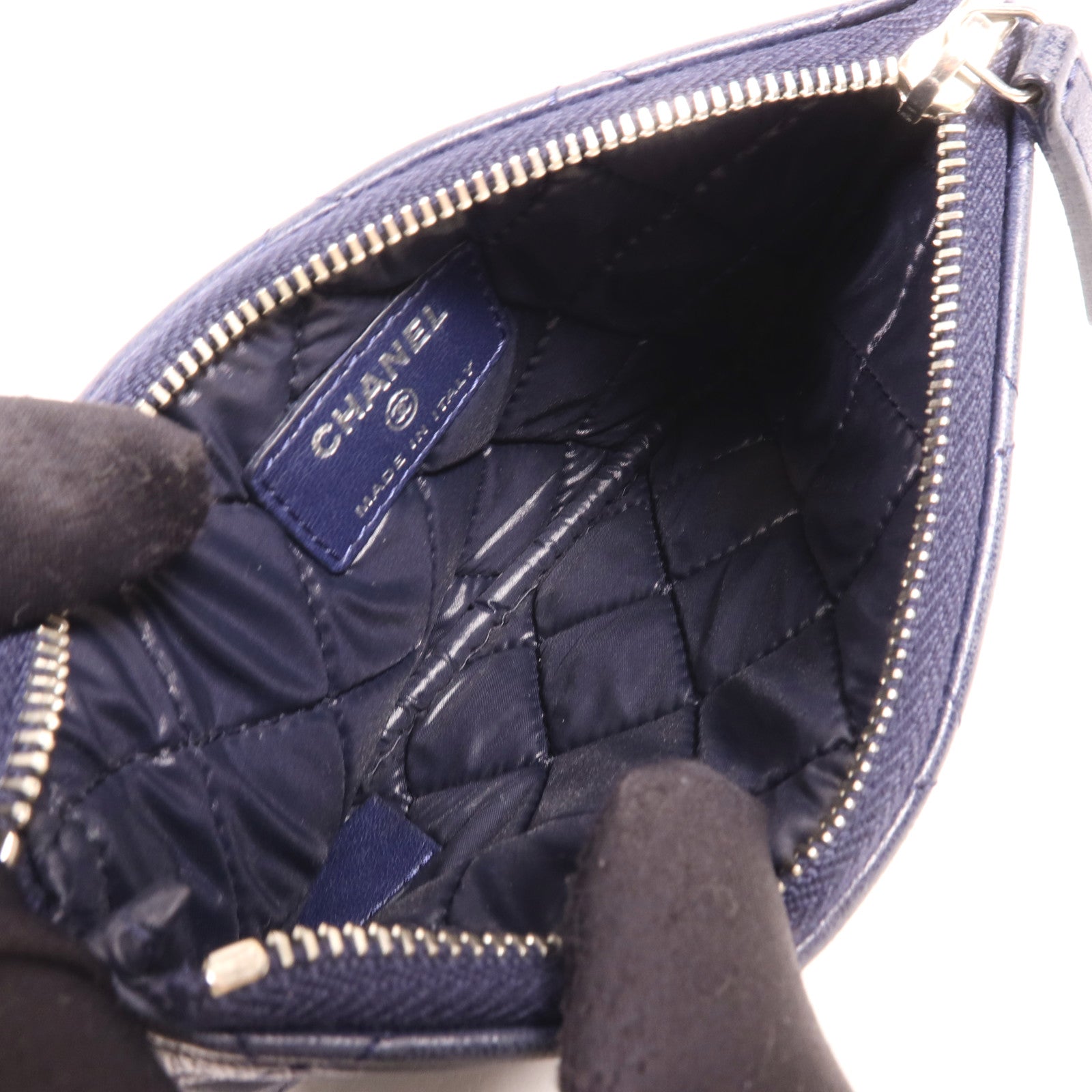 CHANEL 羊皮皮革Pouch銀扣手拿包