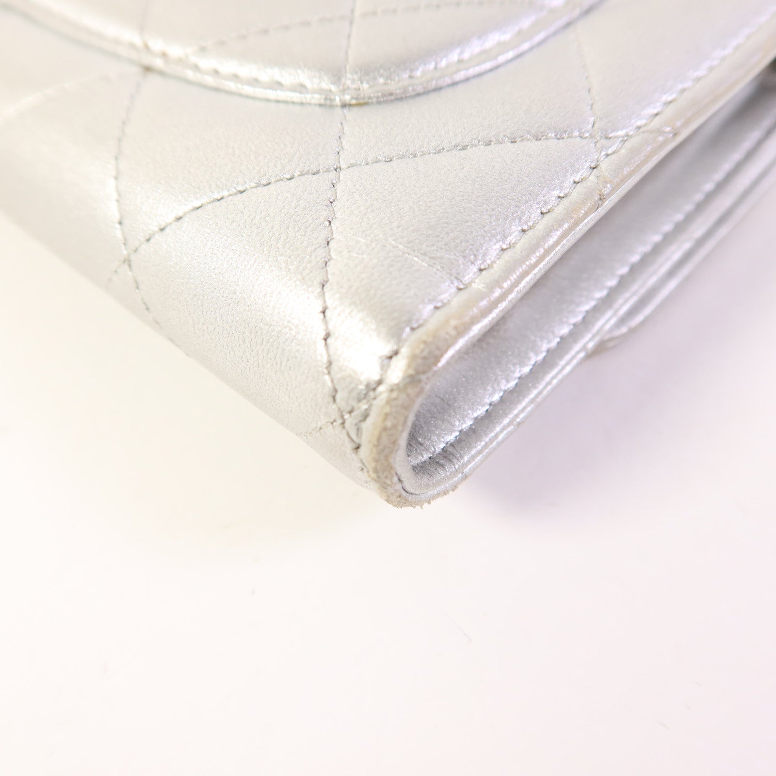 CHANEL 羊皮皮革Trifold Long Wallet銀扣長錢包