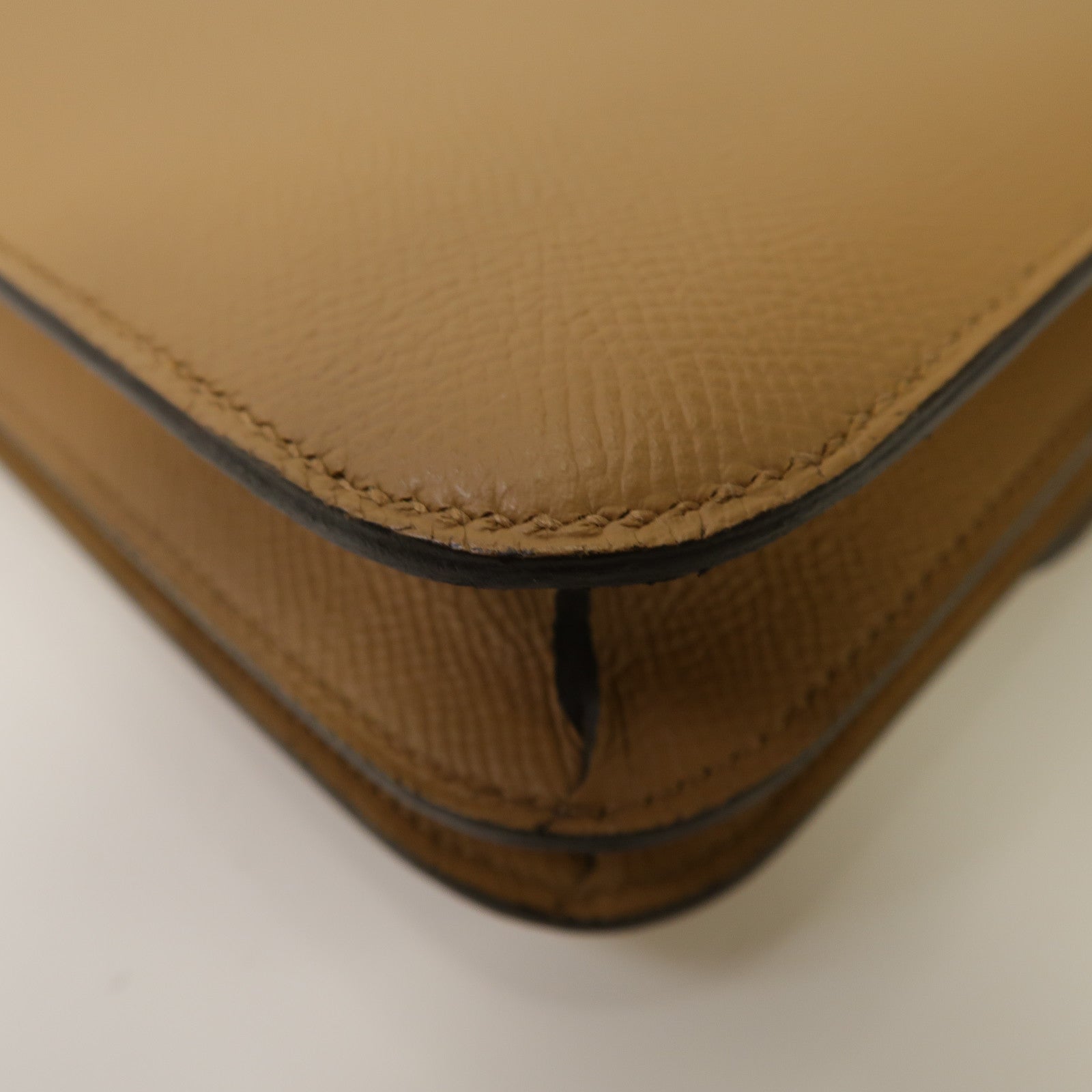 HERMES Epsom皮革Constance Mini金扣肩背袋Beige de weimar