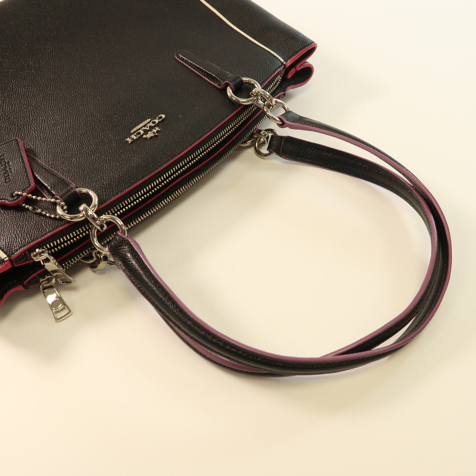 COACH 牛皮皮革Shoulder Bag銀扣肩背袋黑色