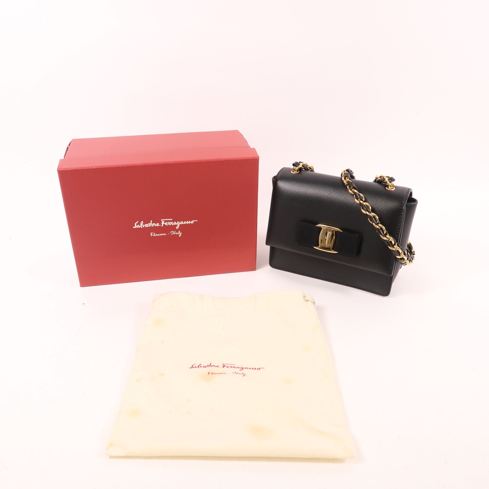 Salvatore Ferragamo 牛皮皮革Ginny金扣鏈帶肩背袋