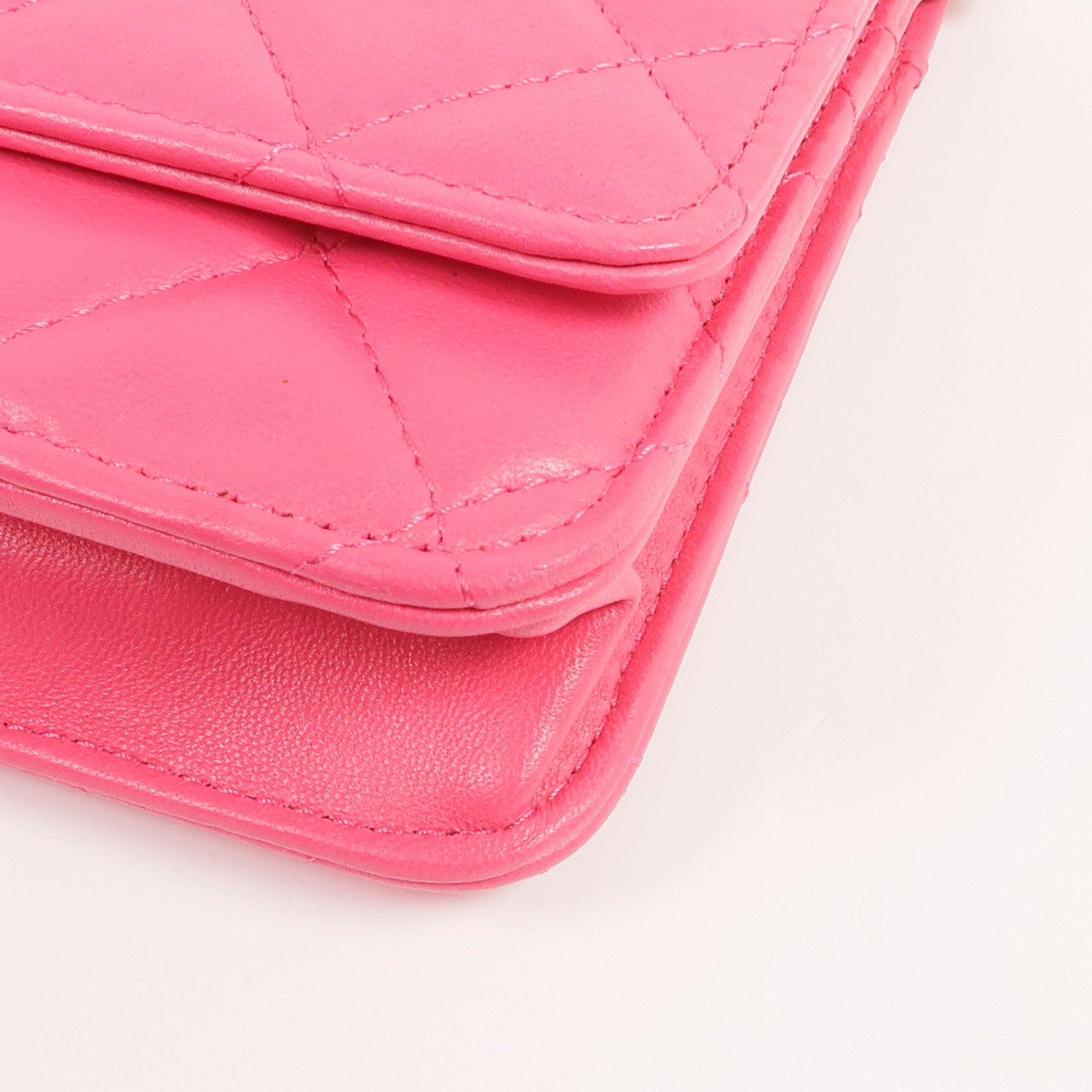 CHANEL 羊皮皮革WOC Wallet On Chain Shoulder Bag金扣鏈帶肩背袋
