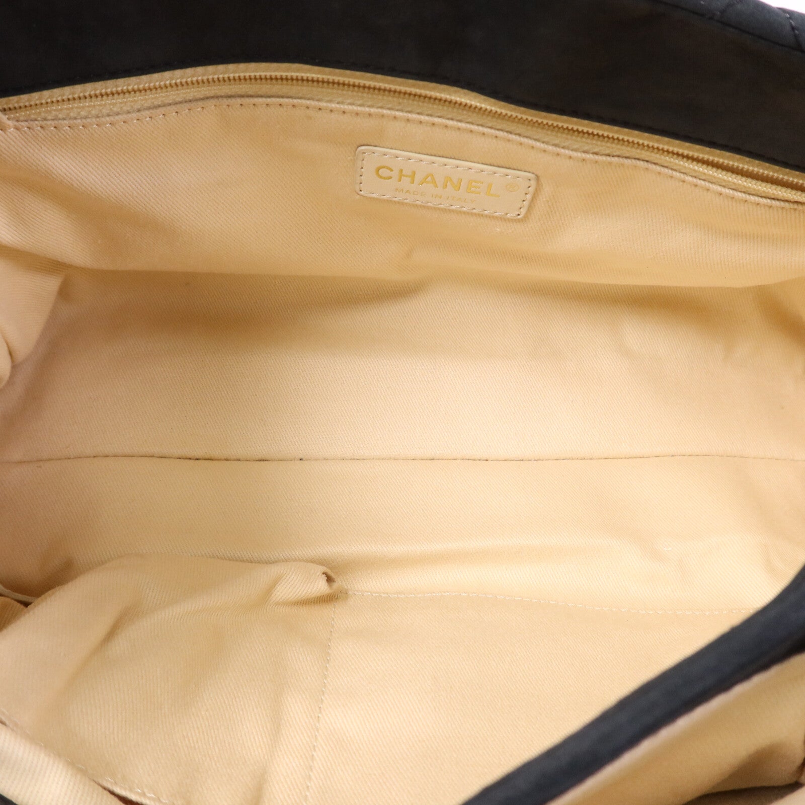 CHANEL 牛皮皮革Chic Qoilt Accordion Flap Bag金扣鏈帶肩背袋
