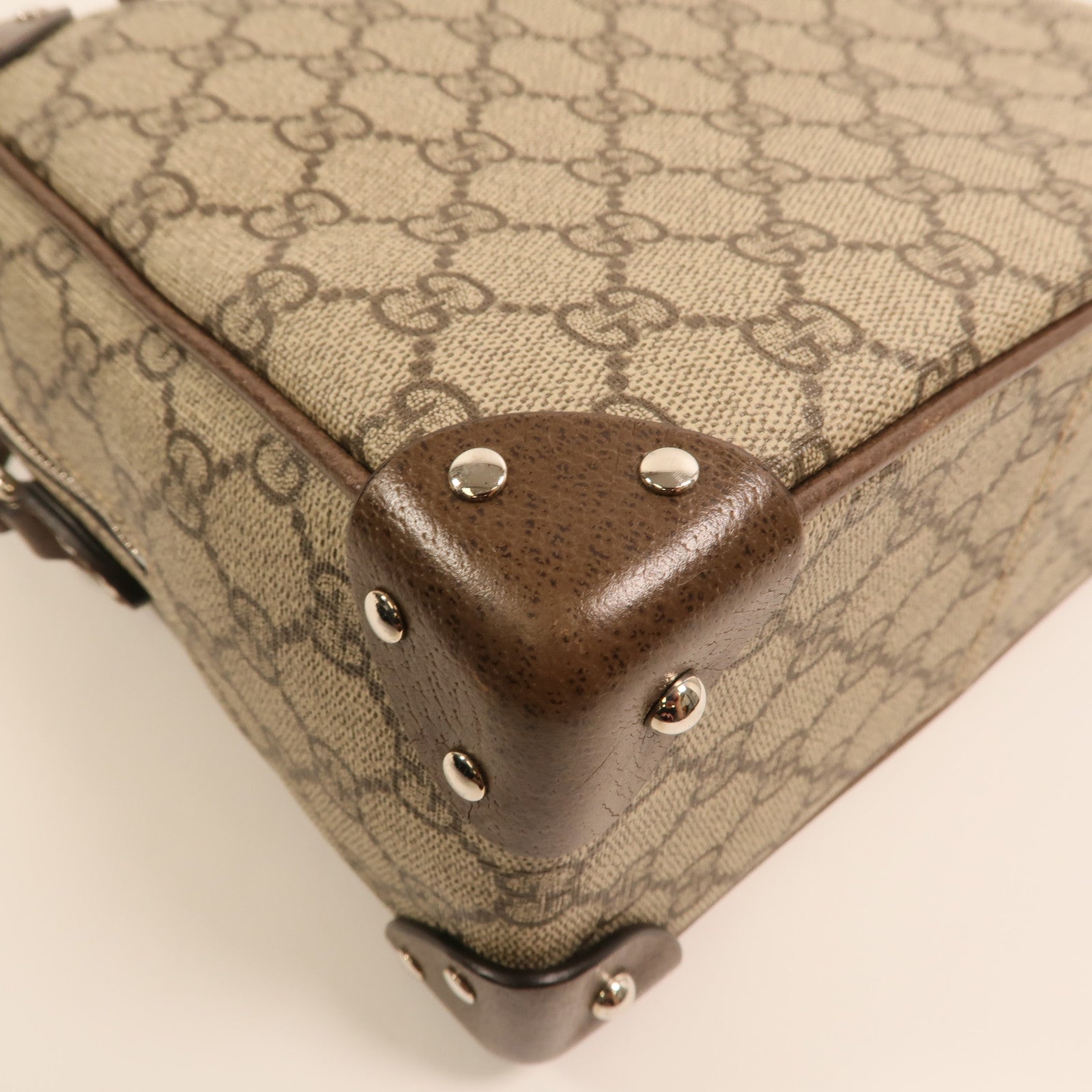 GUCCI 塗層帆布Shoulder Bag銀扣肩背袋