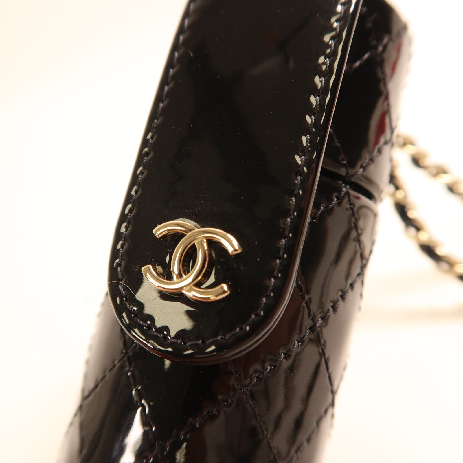 CHANEL 【激減優惠】漆皮皮革Chain Shoulder金扣鏈帶肩背袋
