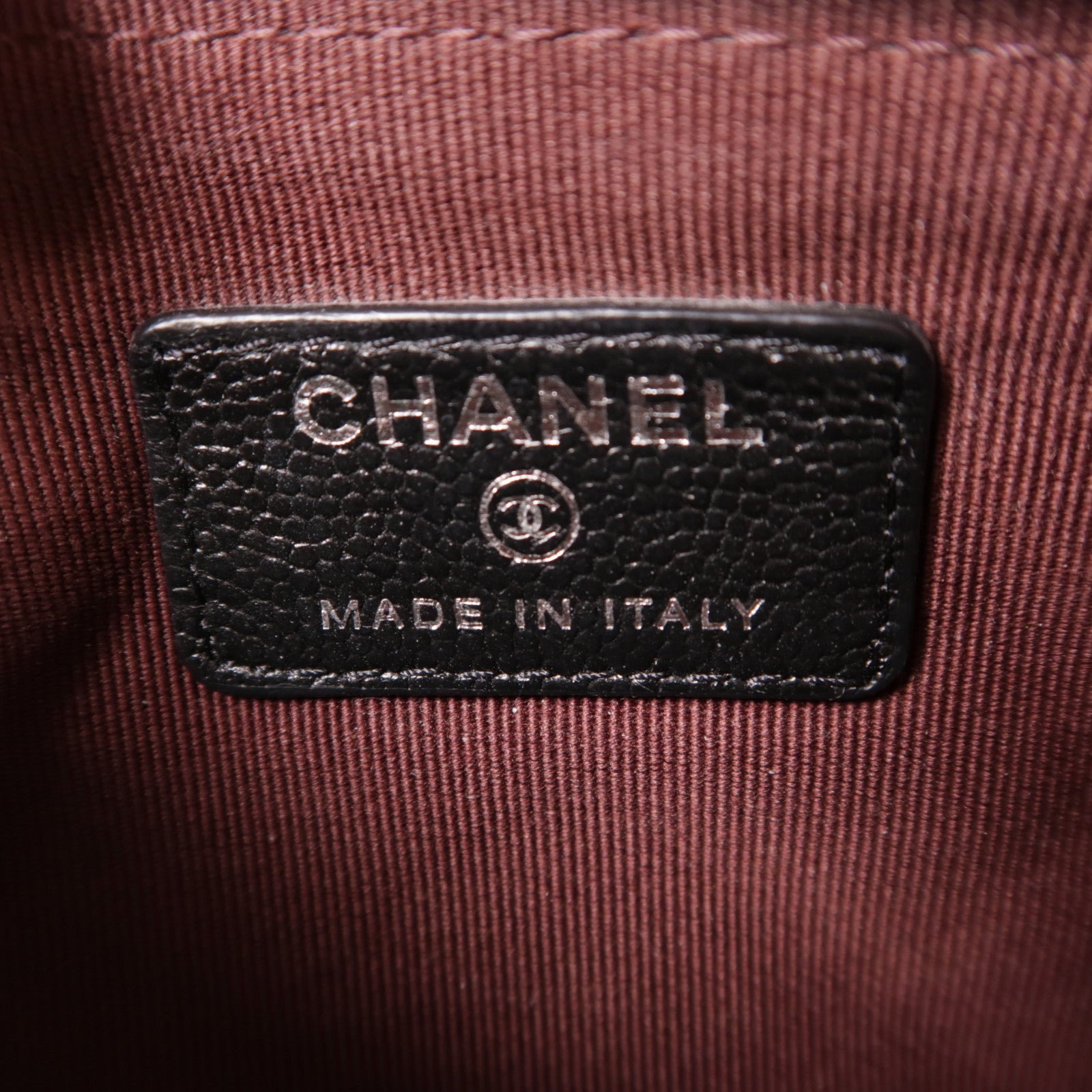 CHANEL 牛皮皮革Mini Pouch銀扣手拿包