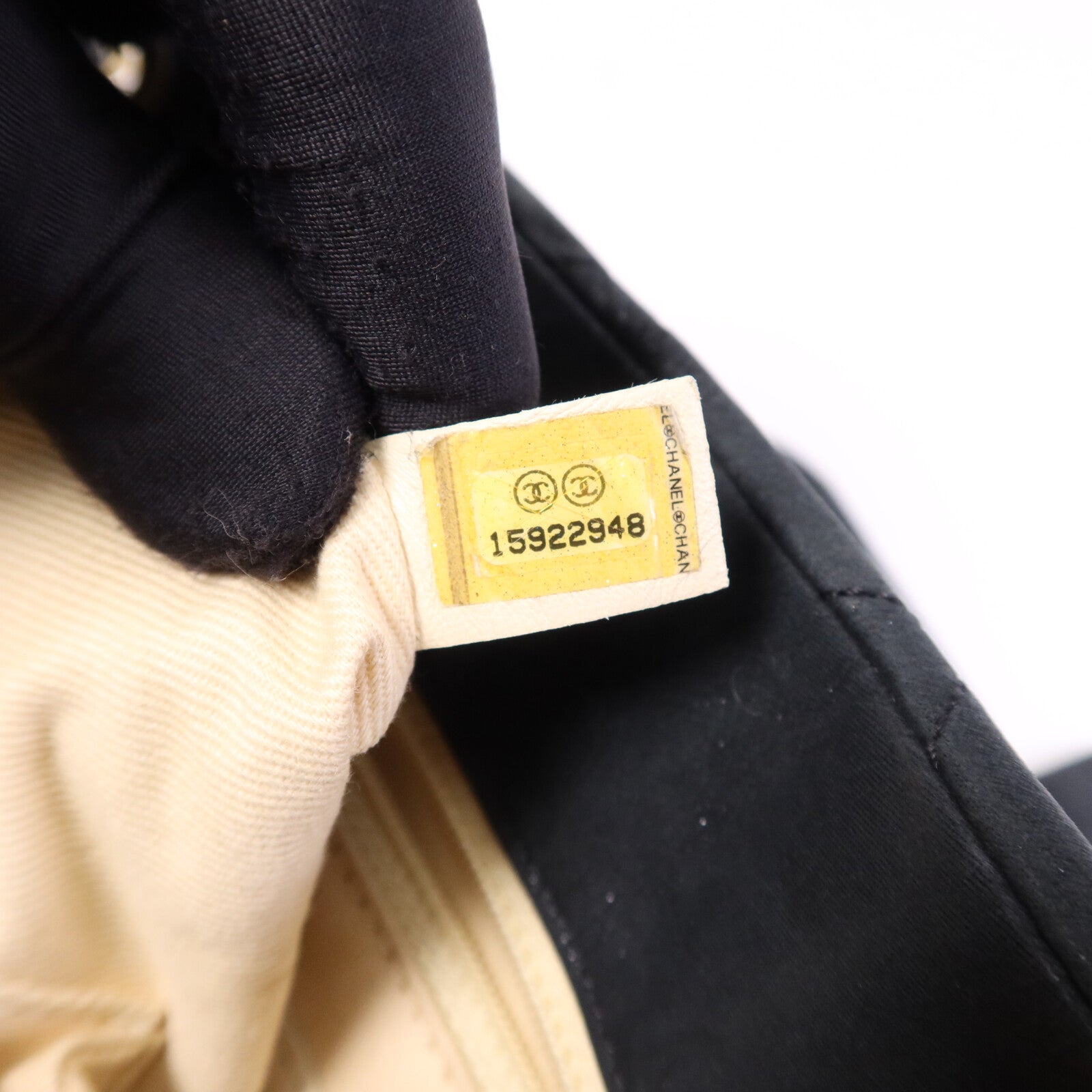 CHANEL 牛皮皮革Chic Qoilt Accordion Flap Bag金扣鏈帶肩背袋