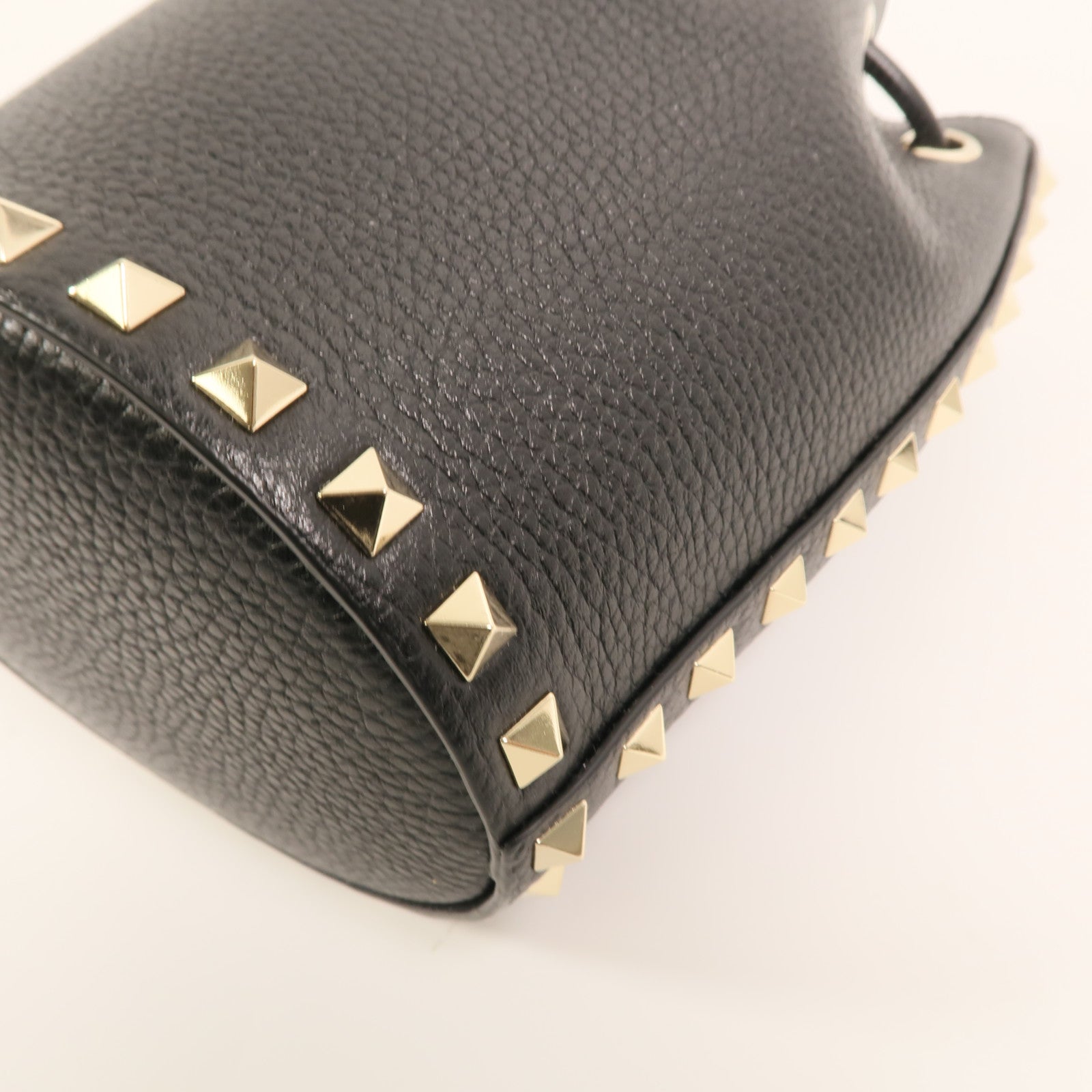 Valentino 【激減優惠】牛皮皮革Chain Bucket Bag金扣鏈帶肩背袋