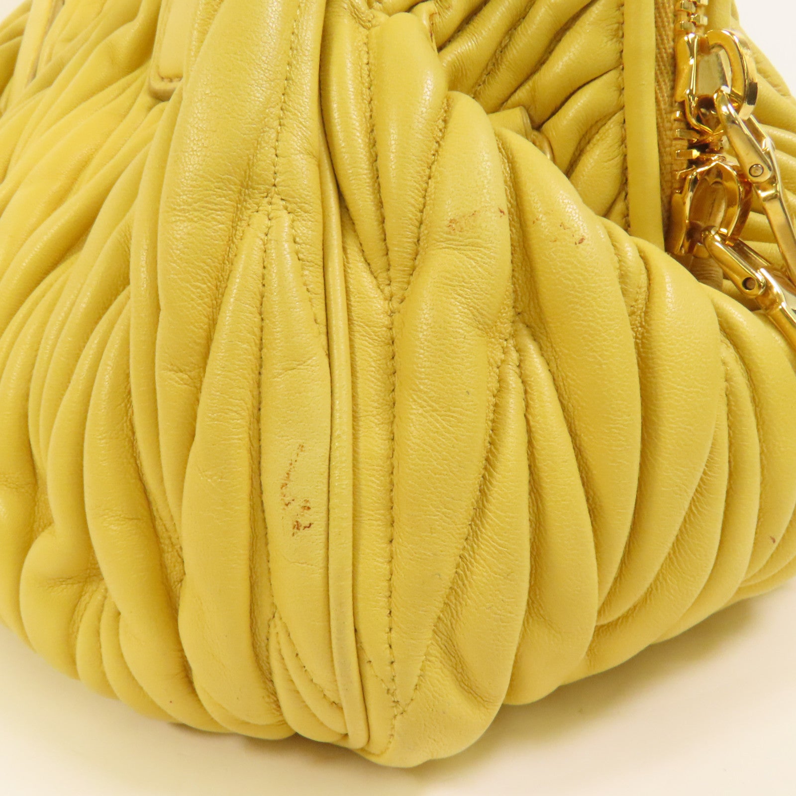 Miu Miu 羊皮皮革Matelasse Bag金扣手挽肩背兩用袋