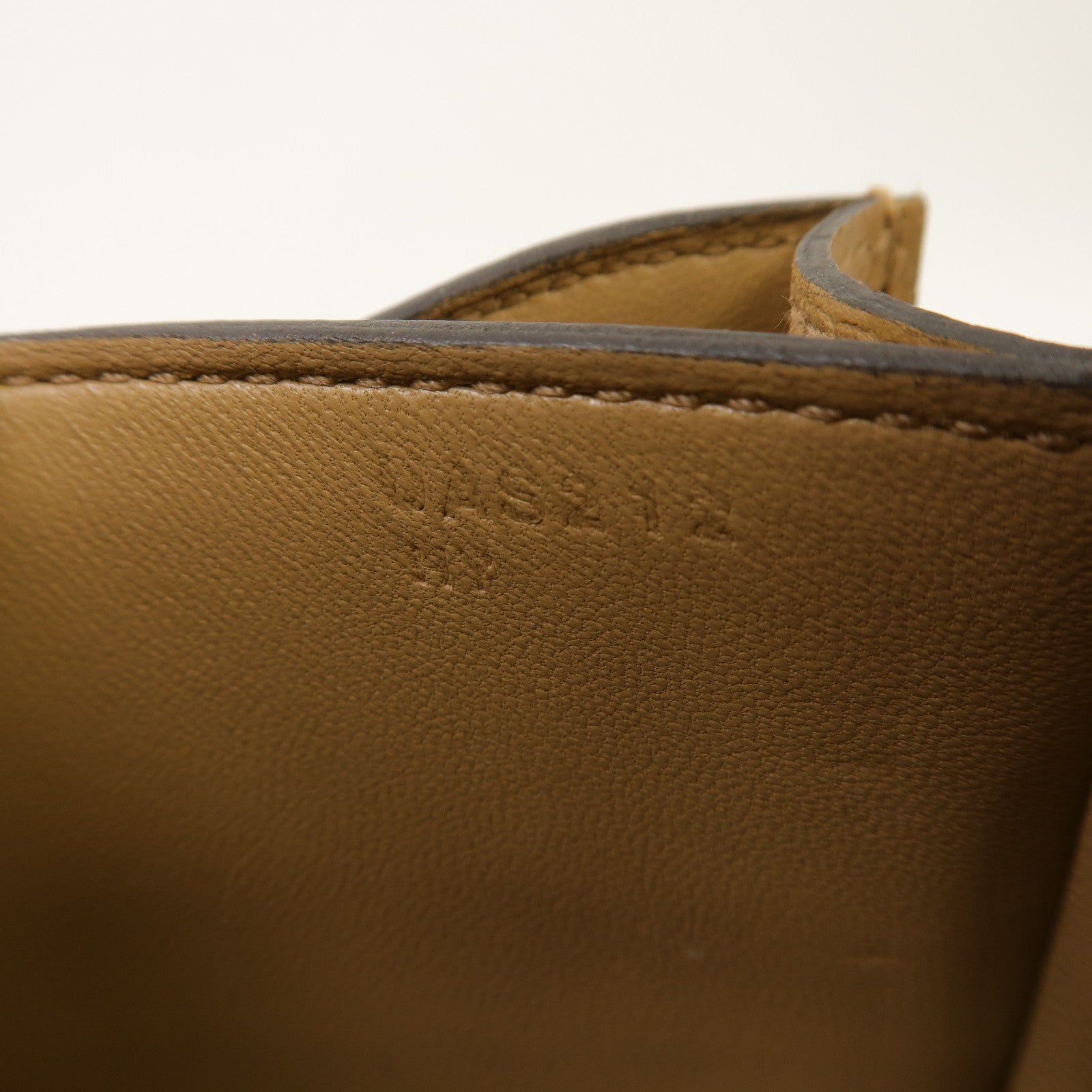HERMES Epsom皮革Constance Mini金扣肩背袋Beige de weimar